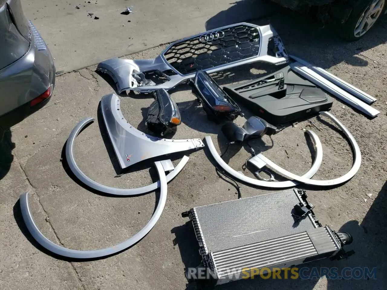 13 Фотография поврежденного автомобиля WA1G2AFY5R2084291 AUDI Q5 2024