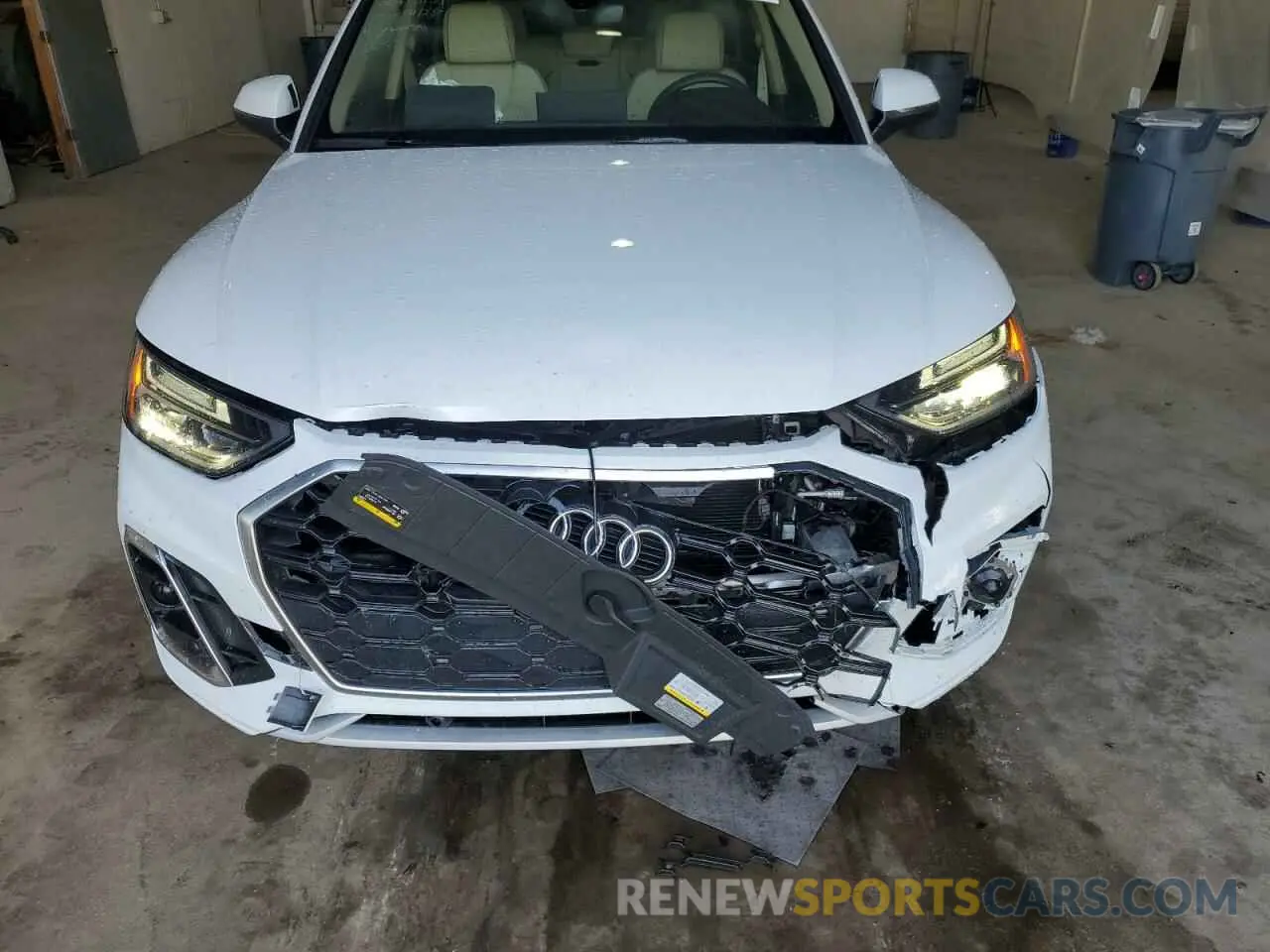 11 Photograph of a damaged car WA1GAAFY1R2095274 AUDI Q5 2024