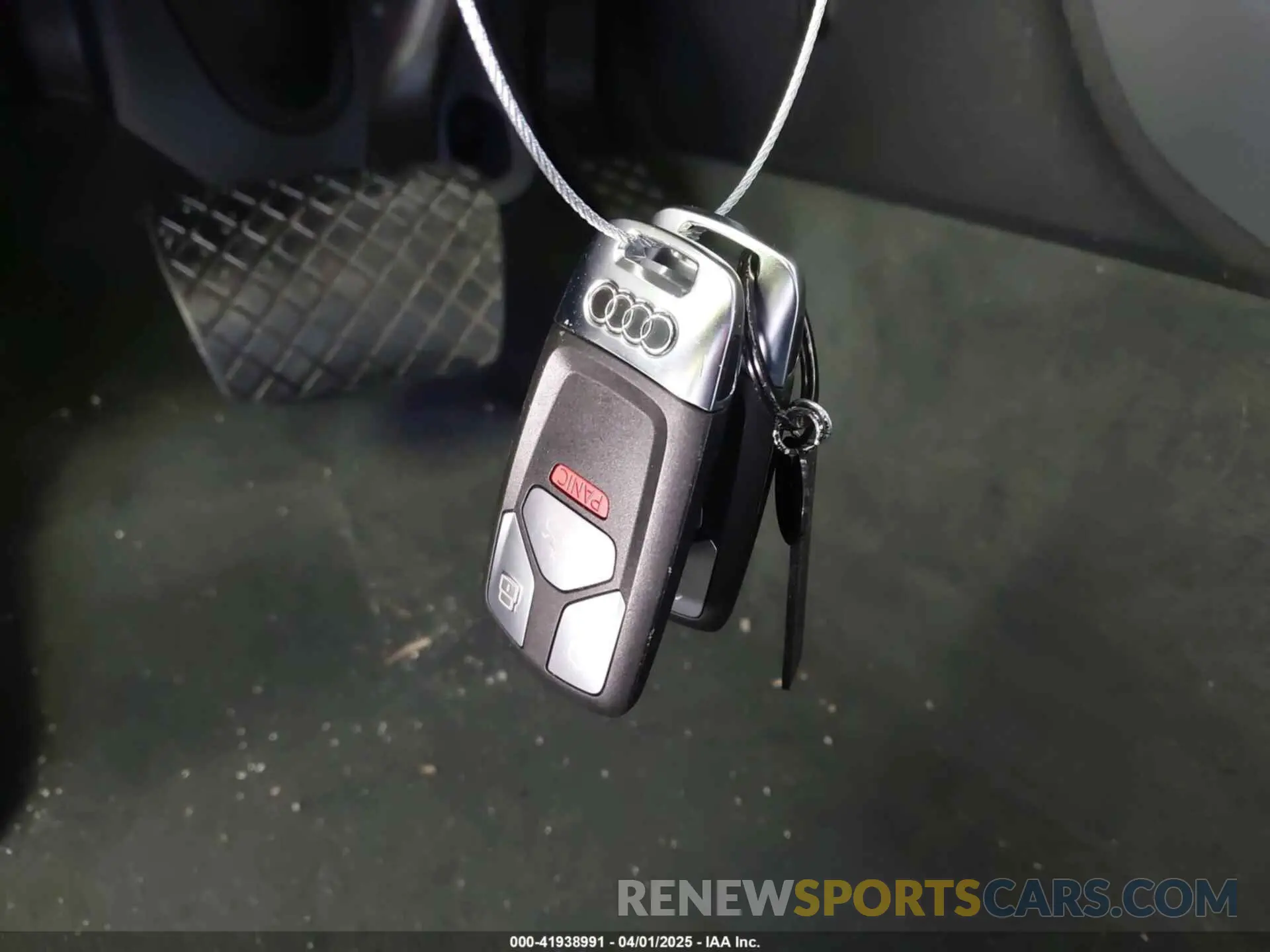 11 Photograph of a damaged car WA1GAAFY5R2109175 AUDI Q5 2024