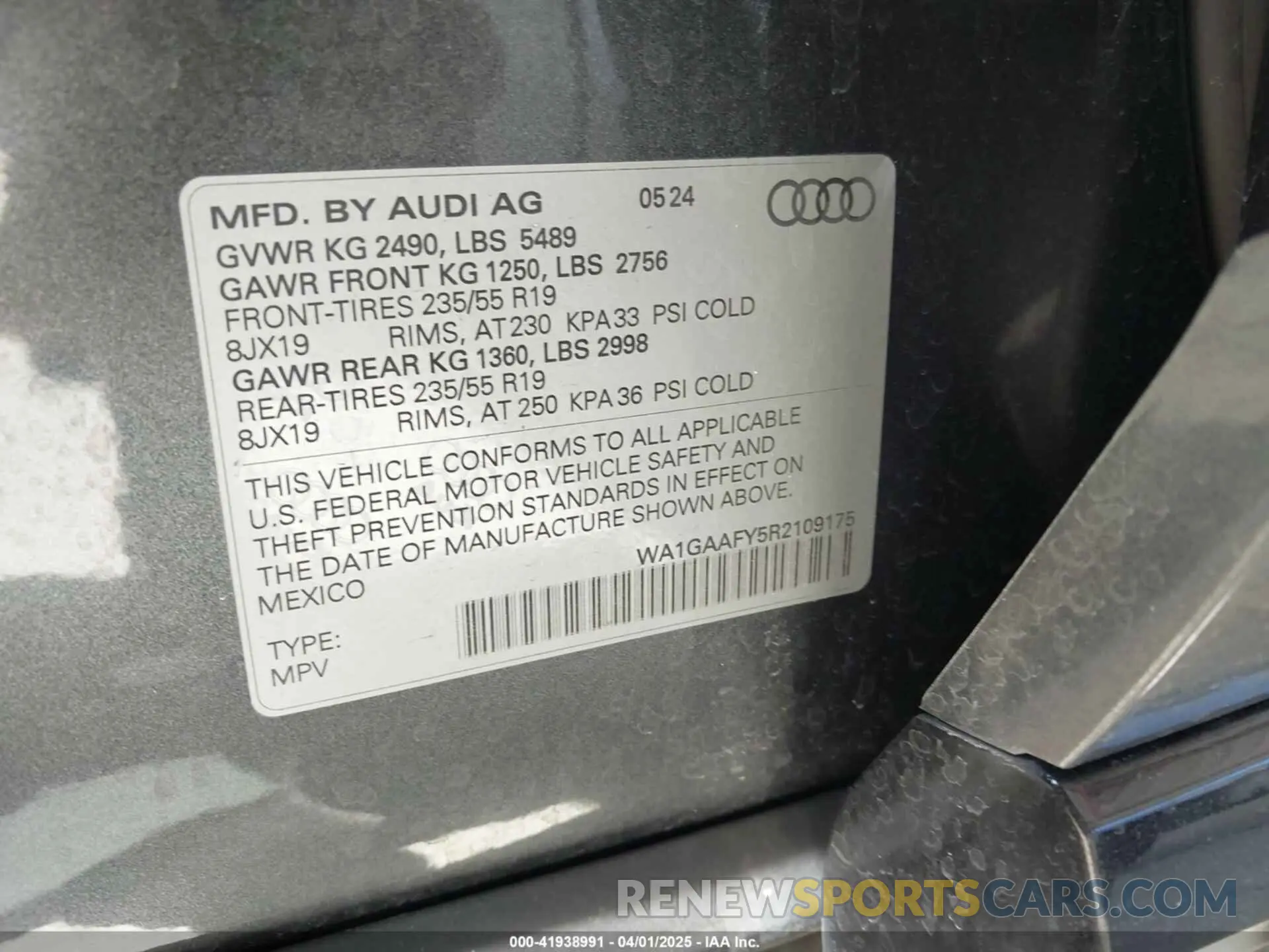 9 Photograph of a damaged car WA1GAAFY5R2109175 AUDI Q5 2024