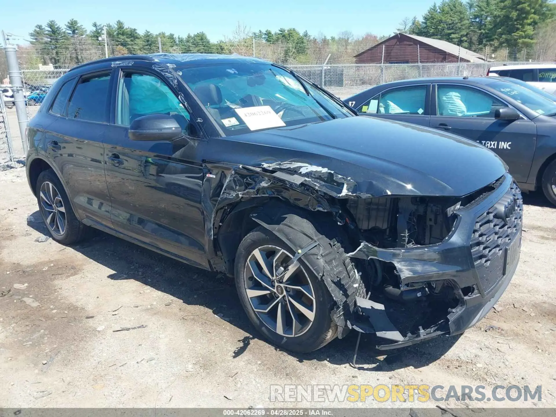 1 Photograph of a damaged car WA1GAAFY7R2118282 AUDI Q5 2024