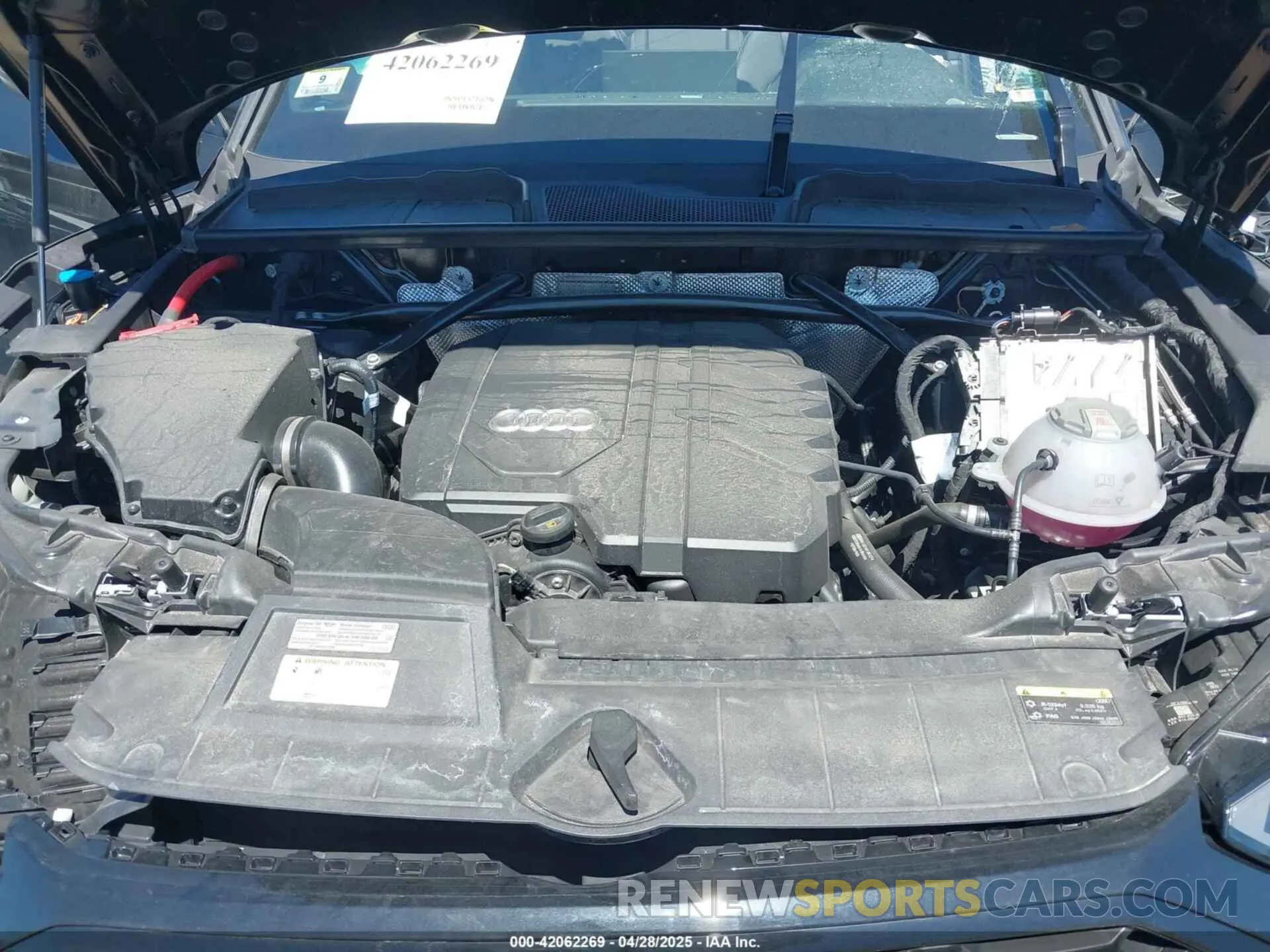 10 Photograph of a damaged car WA1GAAFY7R2118282 AUDI Q5 2024