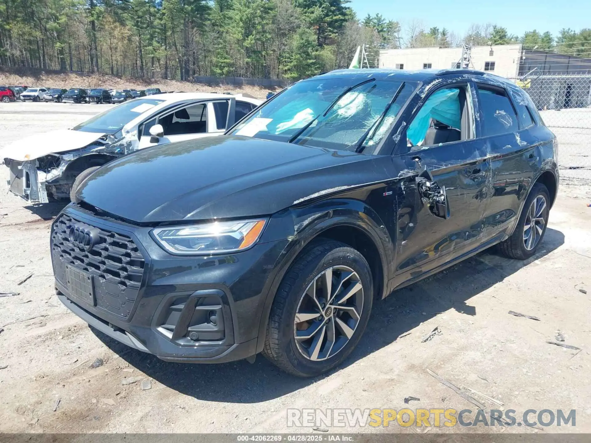 2 Photograph of a damaged car WA1GAAFY7R2118282 AUDI Q5 2024