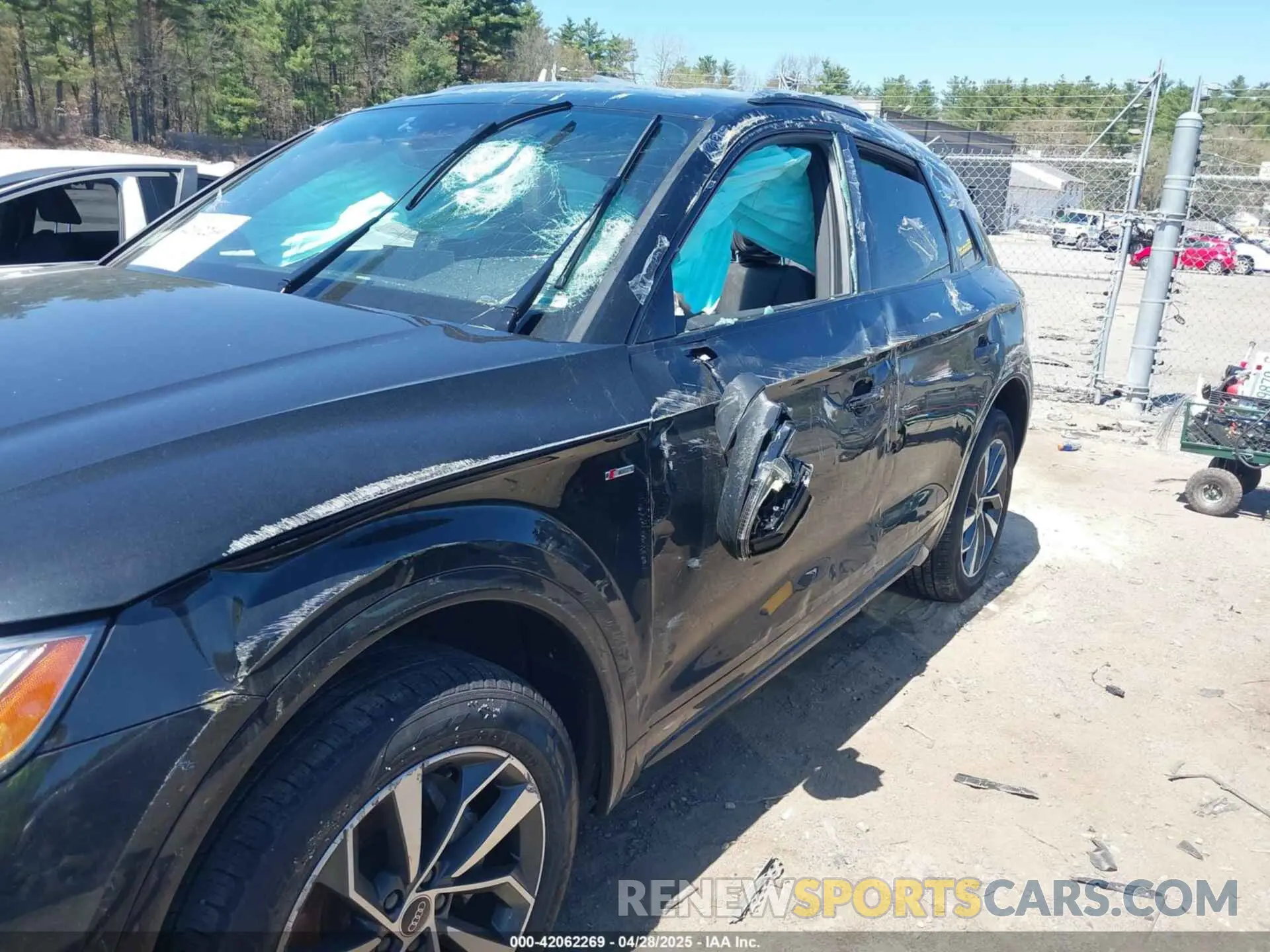 6 Photograph of a damaged car WA1GAAFY7R2118282 AUDI Q5 2024