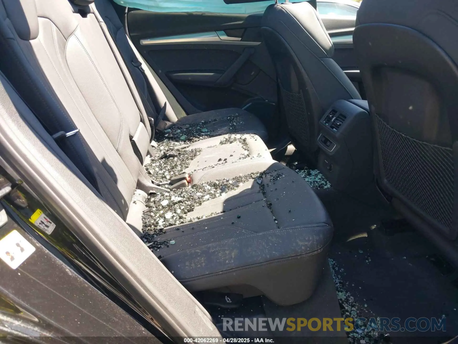 8 Photograph of a damaged car WA1GAAFY7R2118282 AUDI Q5 2024