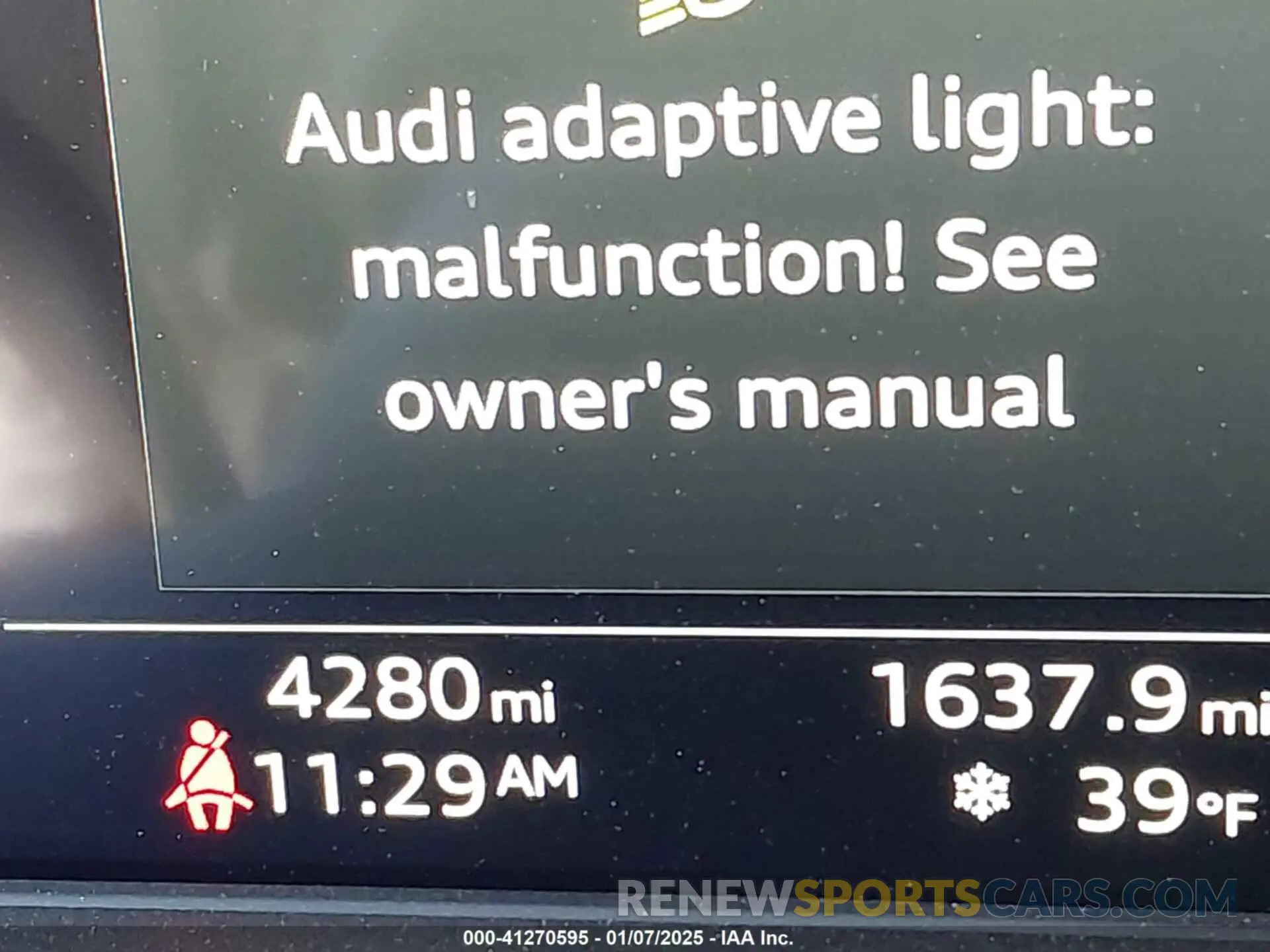 16 Photograph of a damaged car WA1GAAFYXR2105641 AUDI Q5 2024