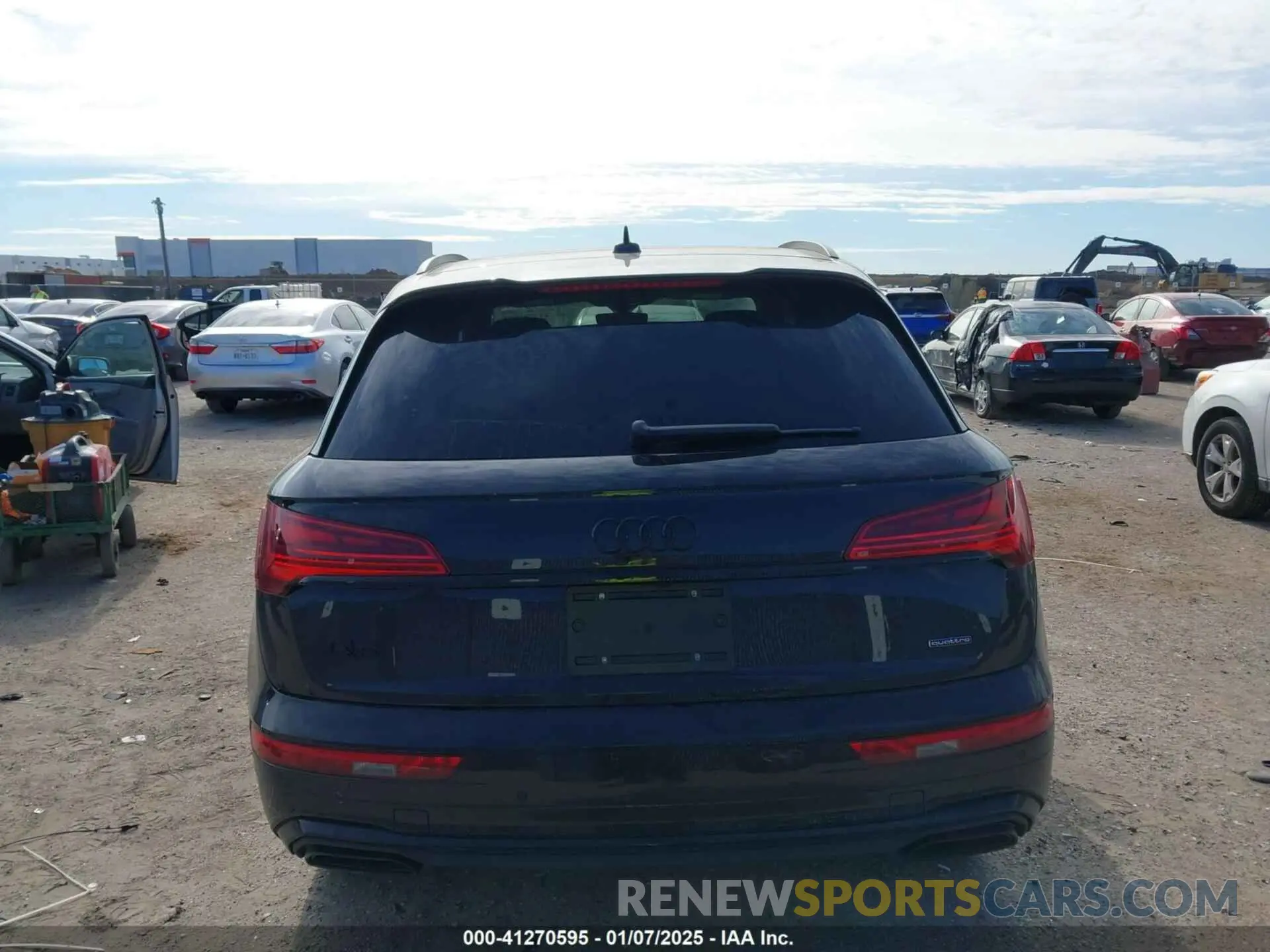 17 Photograph of a damaged car WA1GAAFYXR2105641 AUDI Q5 2024