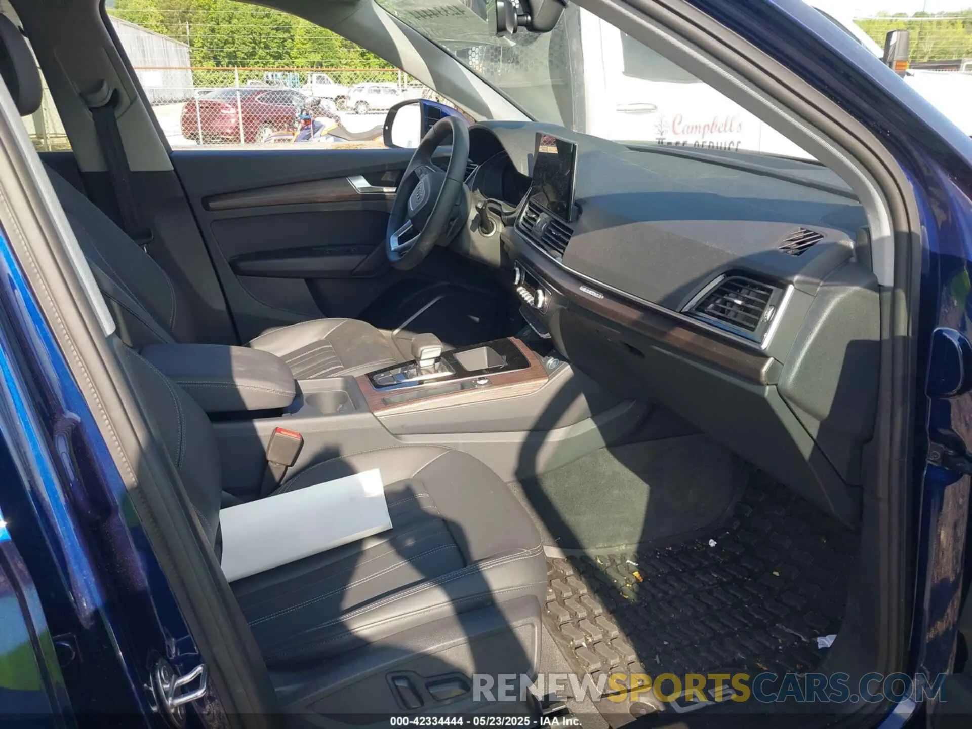 5 Photograph of a damaged car WA1ABAFY1S2050697 AUDI Q5 2025