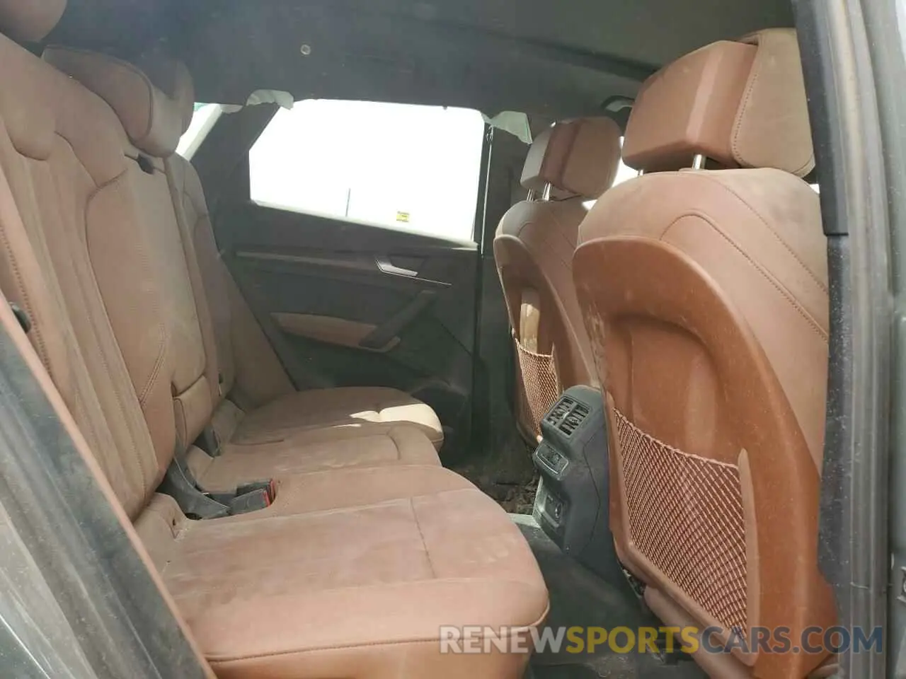 10 Photograph of a damaged car WA1E2AFY7S2038376 AUDI Q5 2025