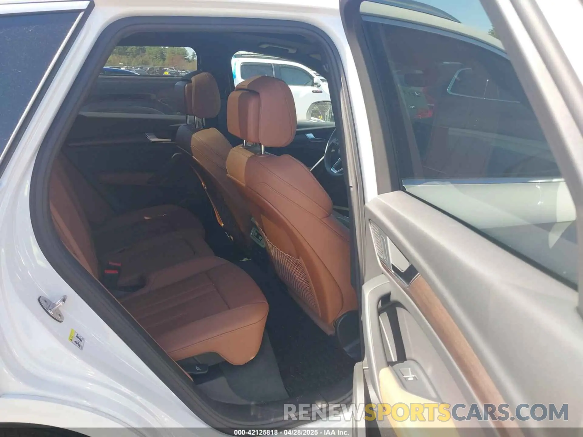 8 Фотография поврежденного автомобиля WA1EAAFY9S2016575 AUDI Q5 2025