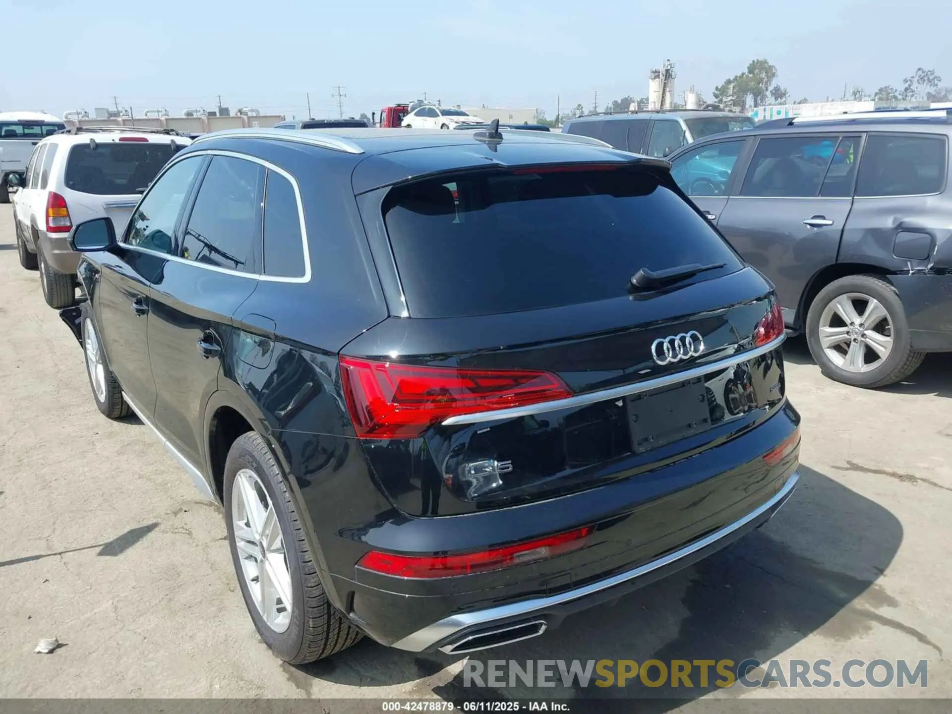 3 Фотография поврежденного автомобиля WA1G2AFY1S2060639 AUDI Q5 2025