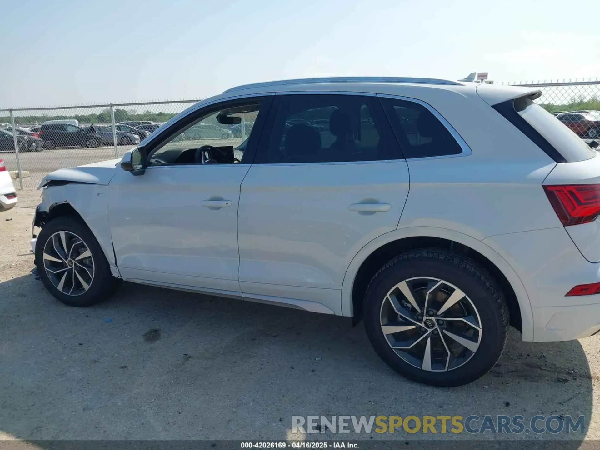 14 Фотография поврежденного автомобиля WA1GAAFY5S2029171 AUDI Q5 2025