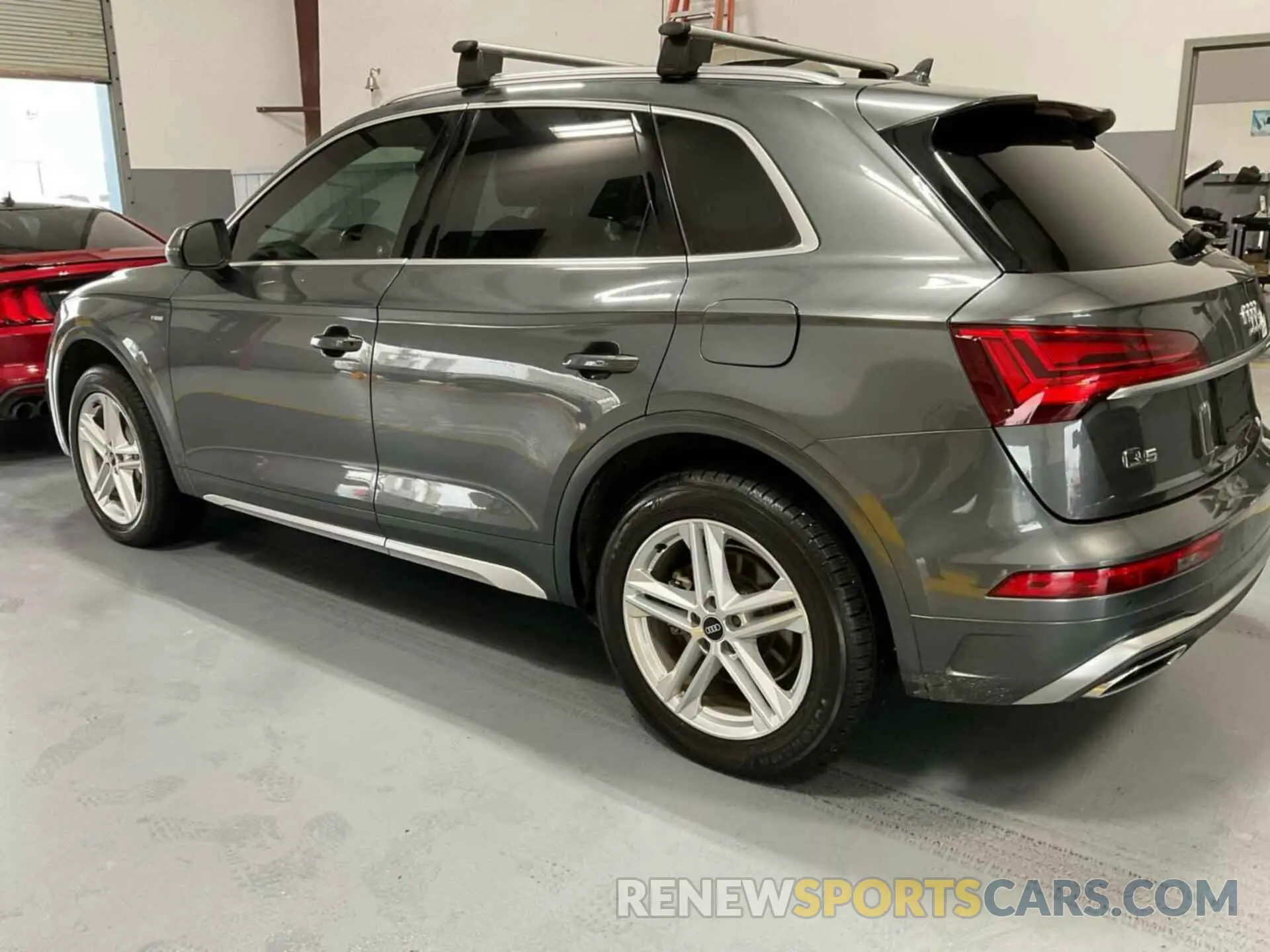 1 Photograph of a damaged car WA1E2AFY8N2084139 AUDI Q5 E 2022