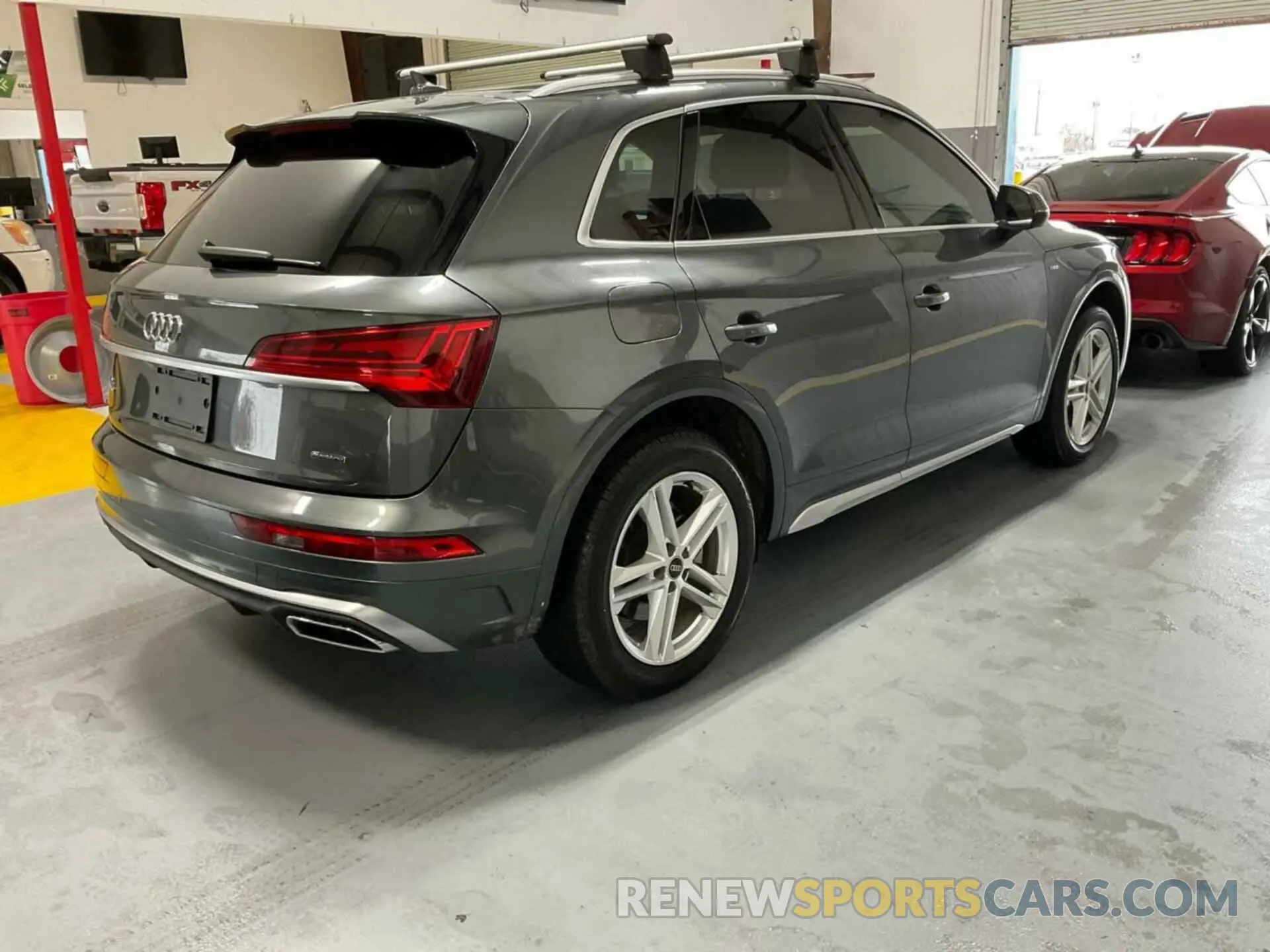 5 Photograph of a damaged car WA1E2AFY8N2084139 AUDI Q5 E 2022