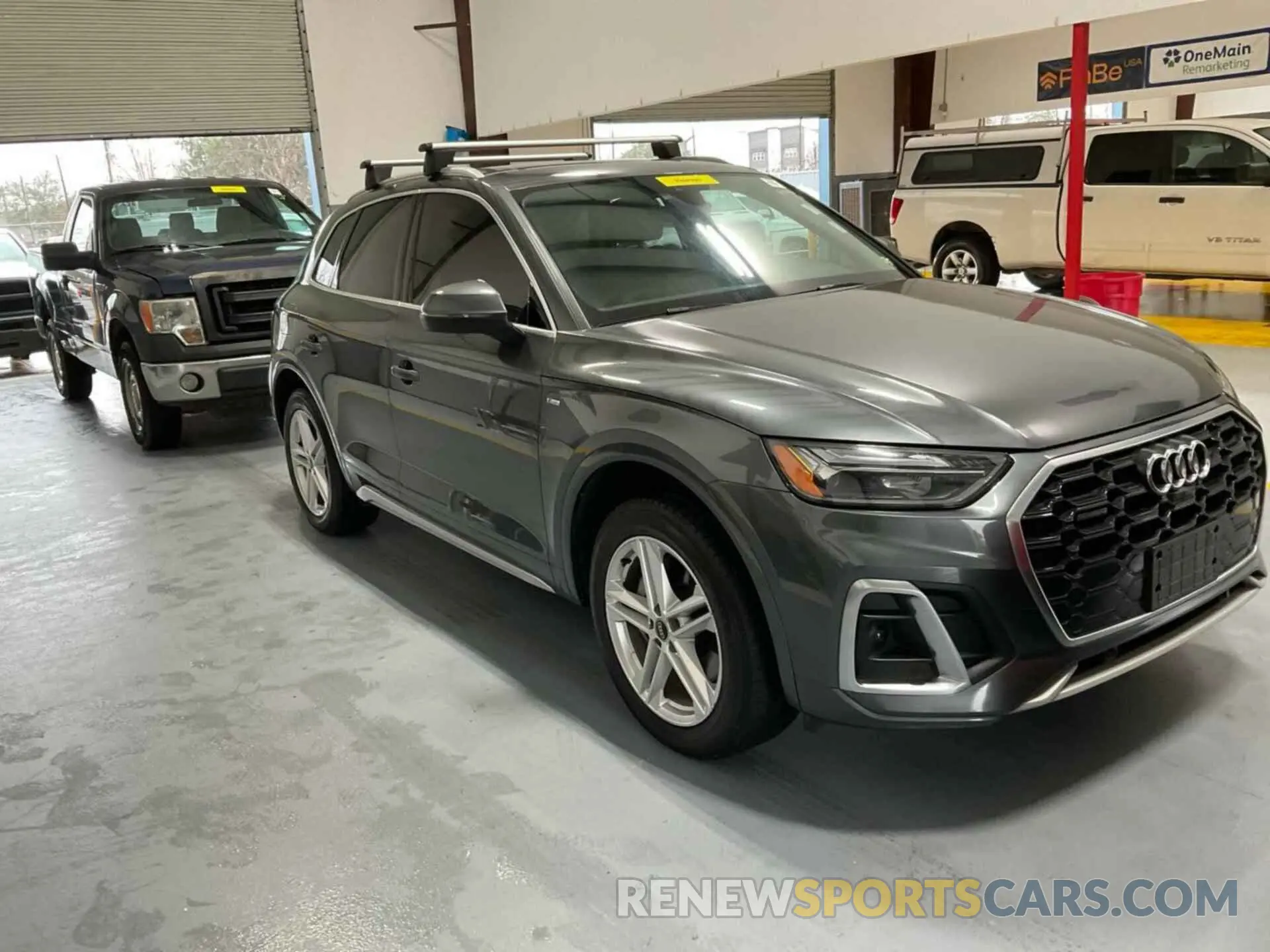 6 Photograph of a damaged car WA1E2AFY8N2084139 AUDI Q5 E 2022