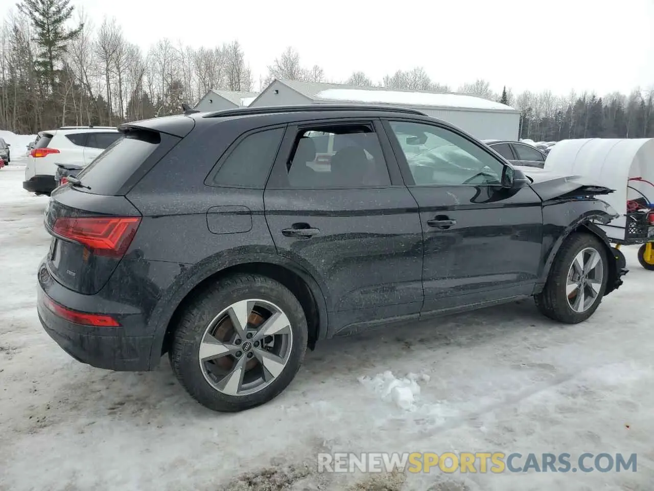 3 Фотография поврежденного автомобиля WA1AAAFY1R2134287 AUDI Q5 KOMFORT 2024