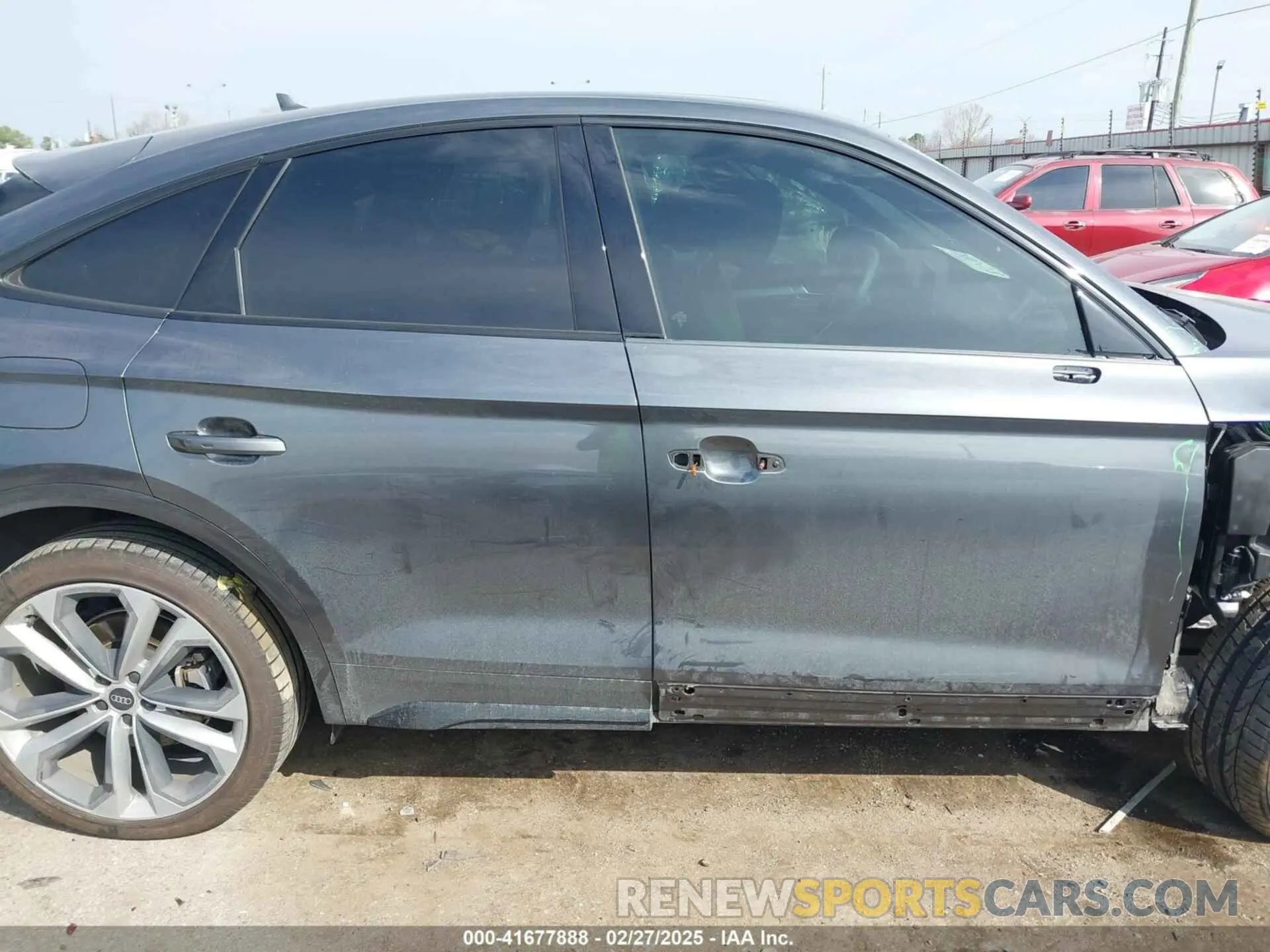 13 Photograph of a damaged car WA15AAFYXP2086576 AUDI Q5 SPORTBACK 2023