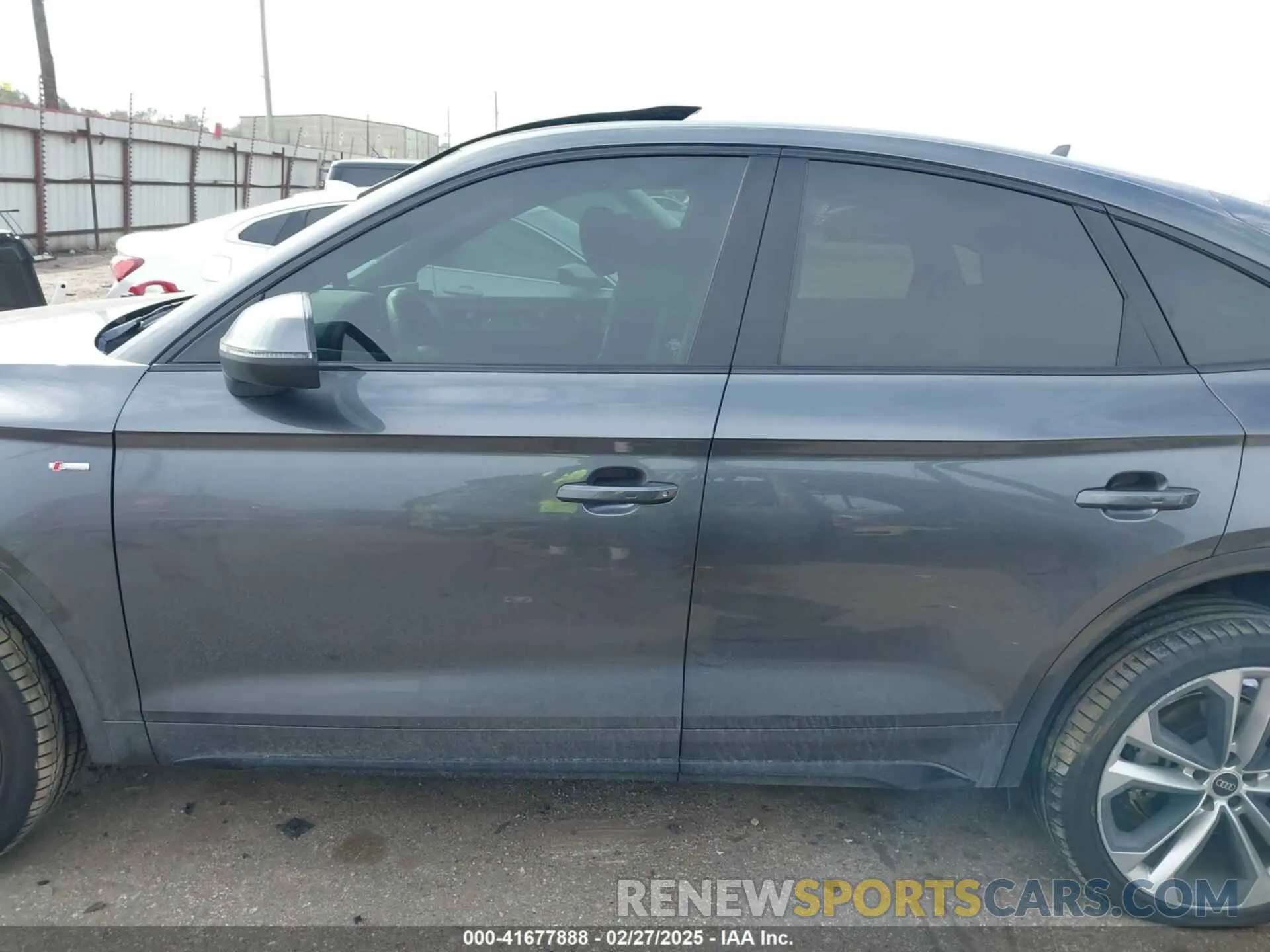 14 Photograph of a damaged car WA15AAFYXP2086576 AUDI Q5 SPORTBACK 2023