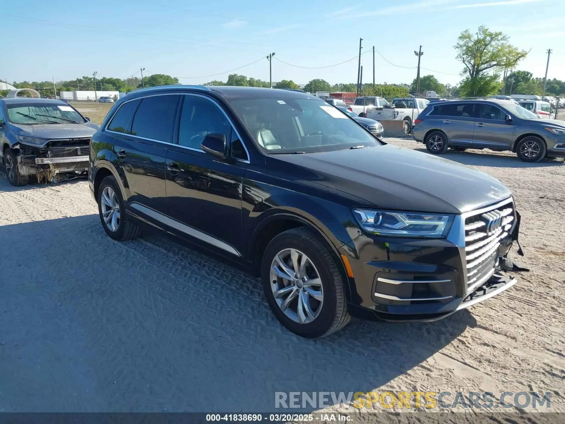 1 Photograph of a damaged car WA1AAAF72KD002186 AUDI Q7 2019