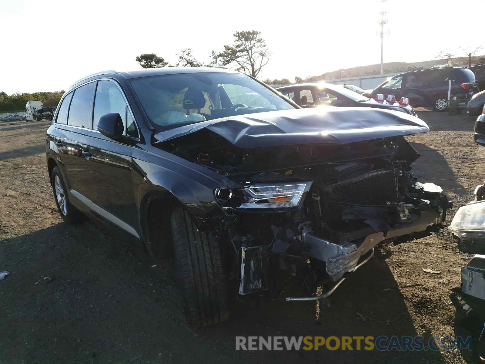 1 Photograph of a damaged car WA1AAAF73KD028540 AUDI Q7 2019