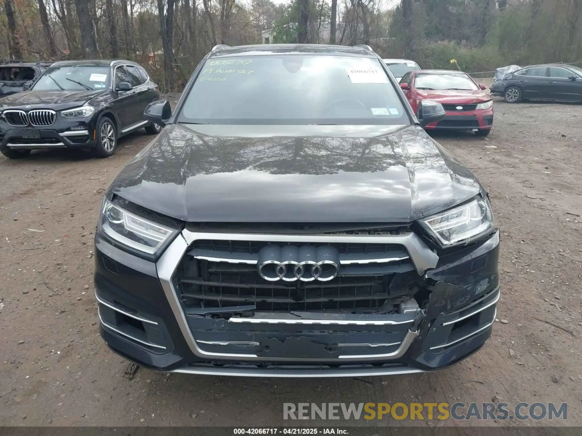 12 Фотография поврежденного автомобиля WA1AAAF74KD002299 AUDI Q7 2019