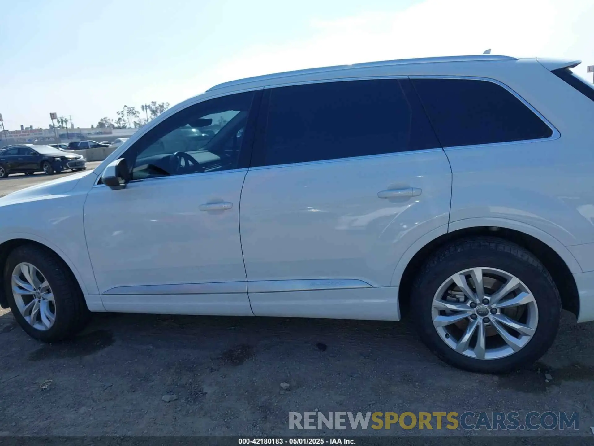 15 Фотография поврежденного автомобиля WA1AAAF74KD004991 AUDI Q7 2019