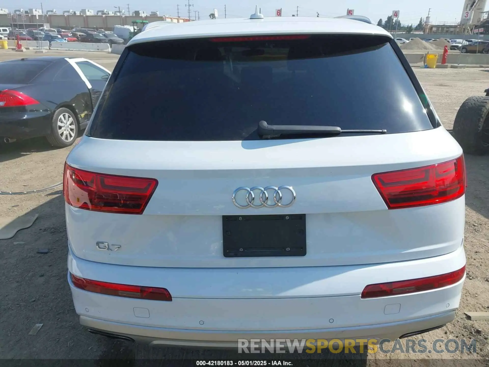 17 Фотография поврежденного автомобиля WA1AAAF74KD004991 AUDI Q7 2019
