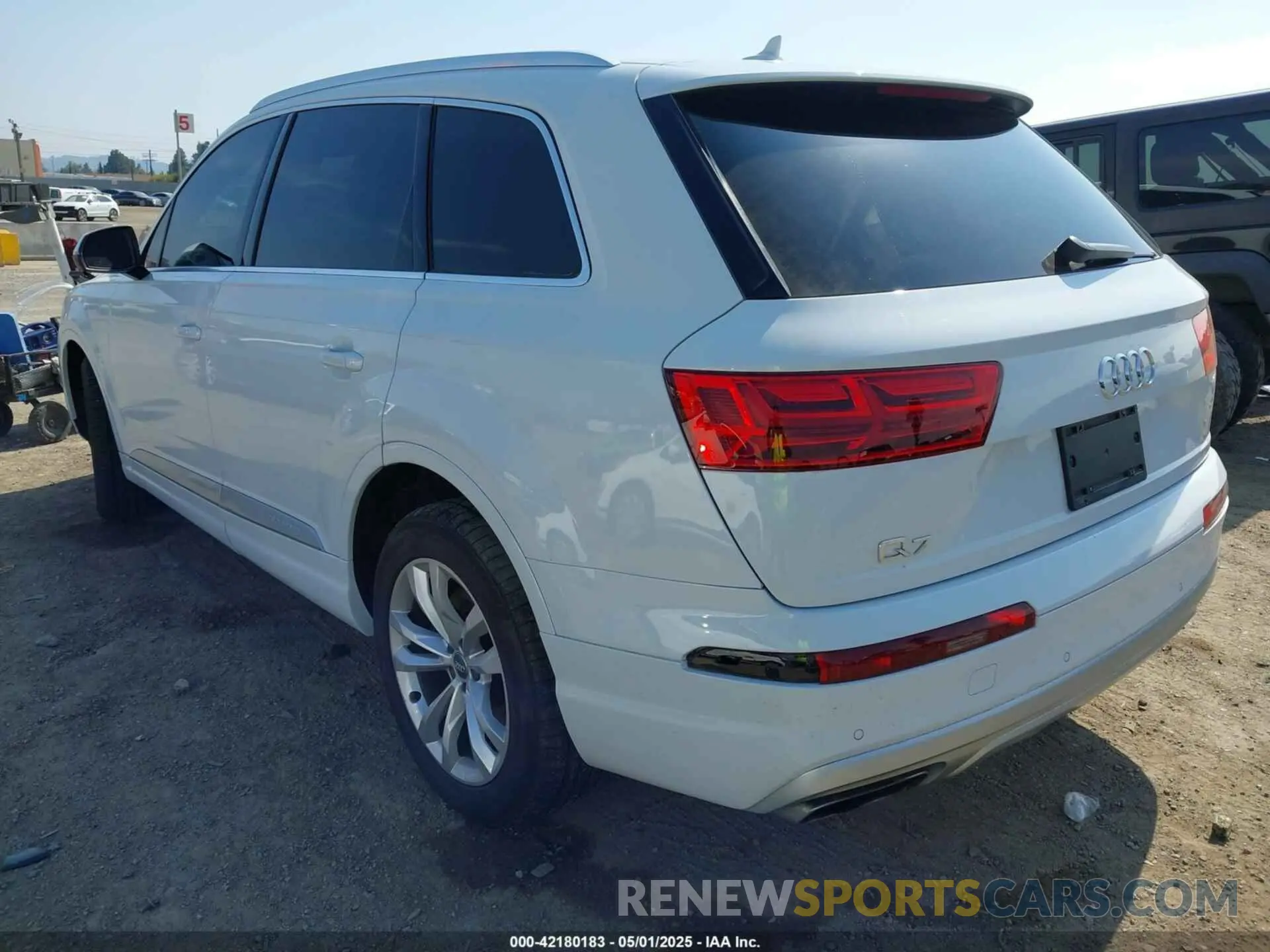 3 Фотография поврежденного автомобиля WA1AAAF74KD004991 AUDI Q7 2019