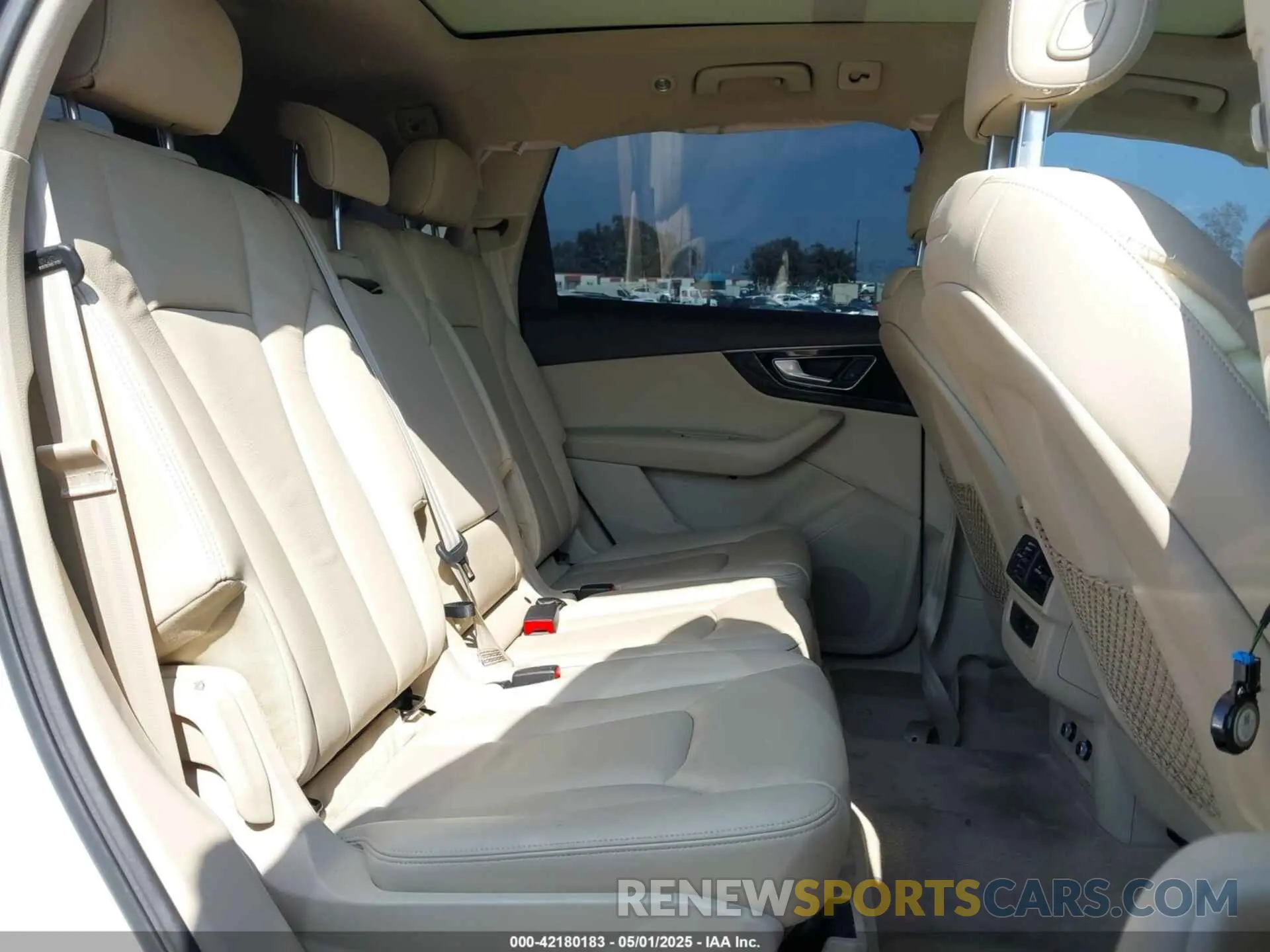 8 Фотография поврежденного автомобиля WA1AAAF74KD004991 AUDI Q7 2019