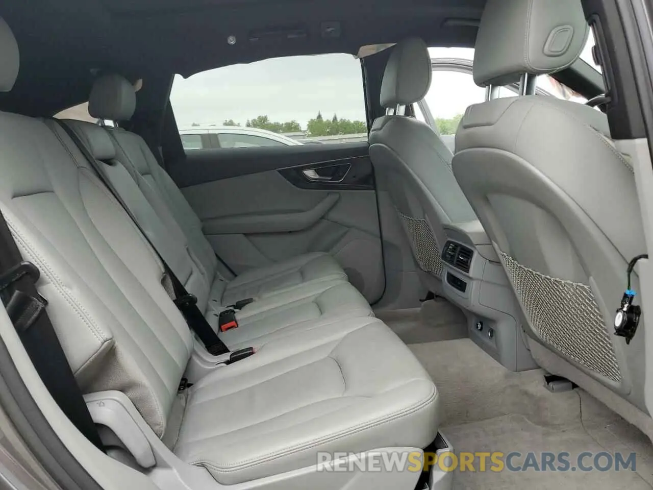 11 Фотография поврежденного автомобиля WA1AAAF74KD008880 AUDI Q7 2019