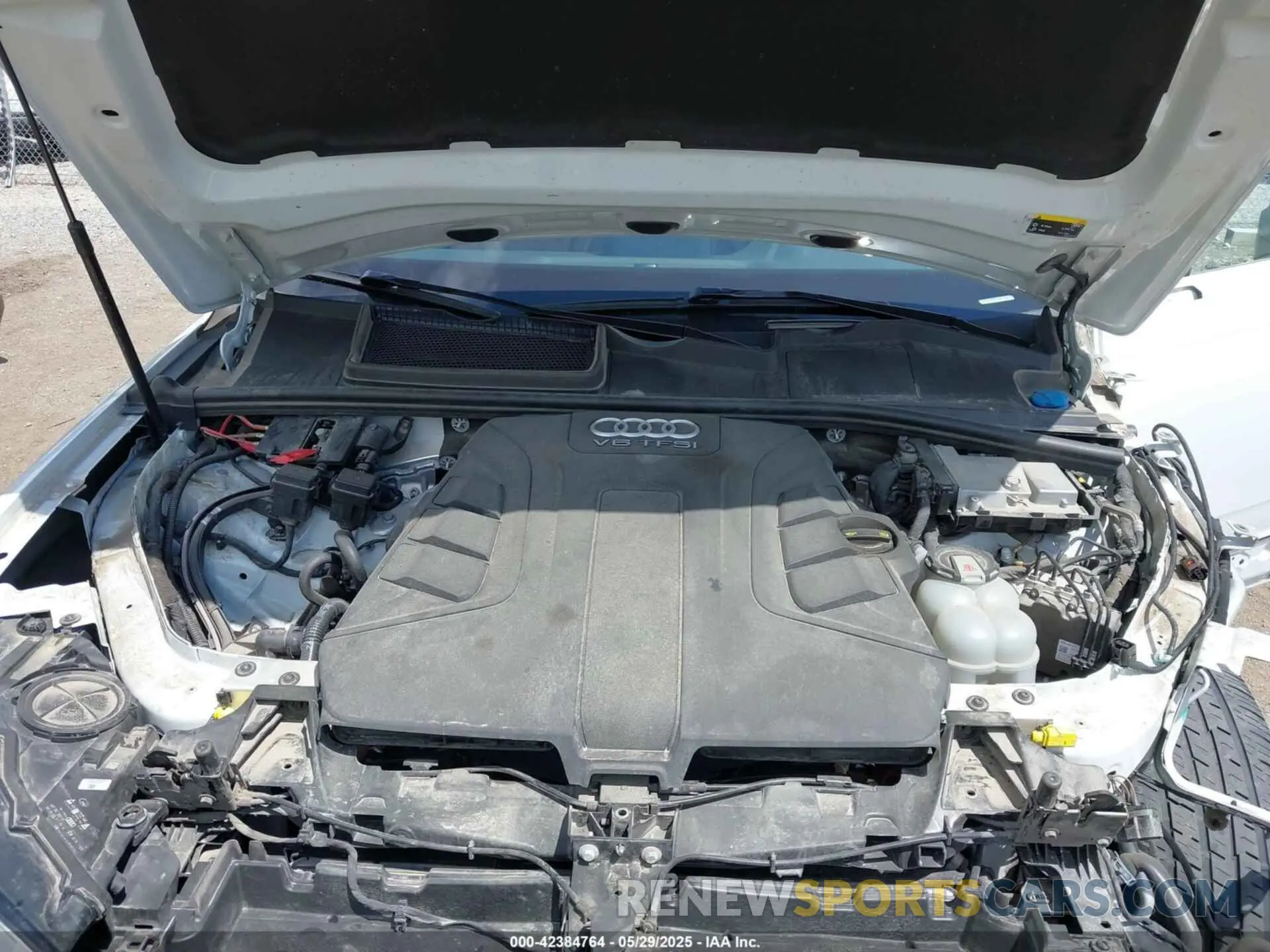 10 Фотография поврежденного автомобиля WA1AAAF75KD002473 AUDI Q7 2019