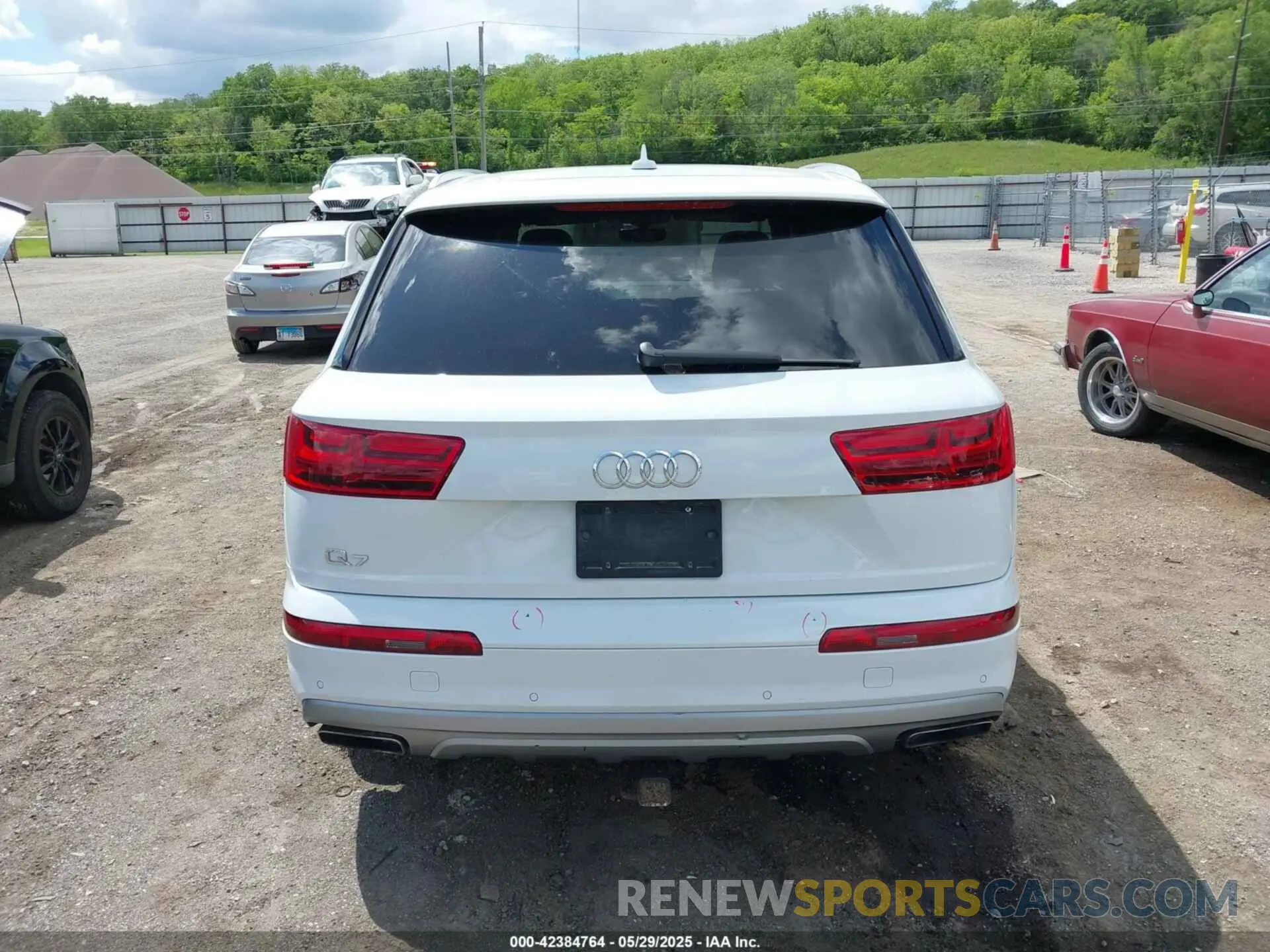 16 Фотография поврежденного автомобиля WA1AAAF75KD002473 AUDI Q7 2019