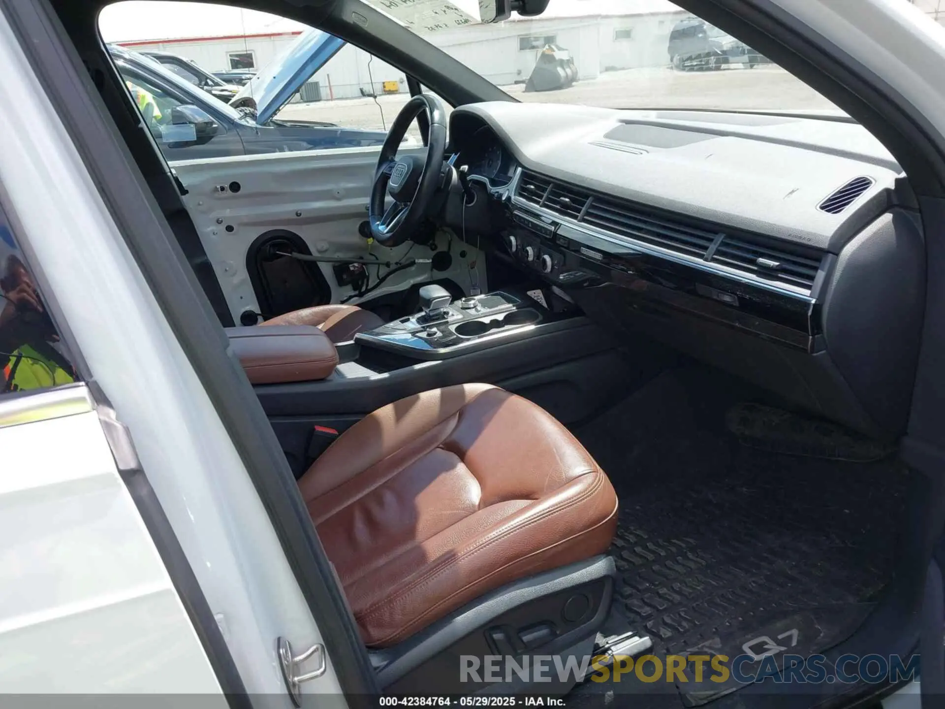 5 Фотография поврежденного автомобиля WA1AAAF75KD002473 AUDI Q7 2019