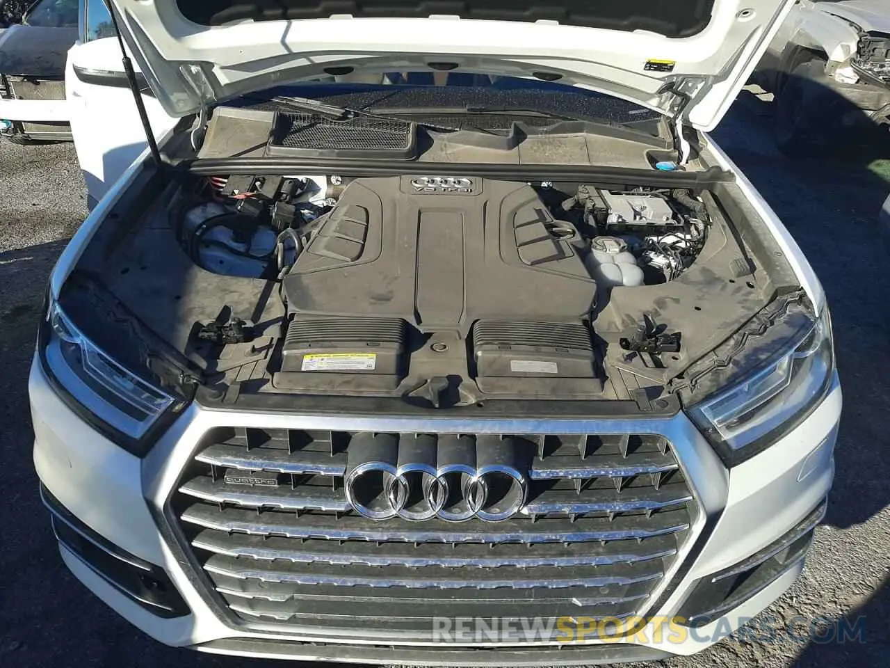 7 Photograph of a damaged car WA1AAAF76KD007262 AUDI Q7 2019
