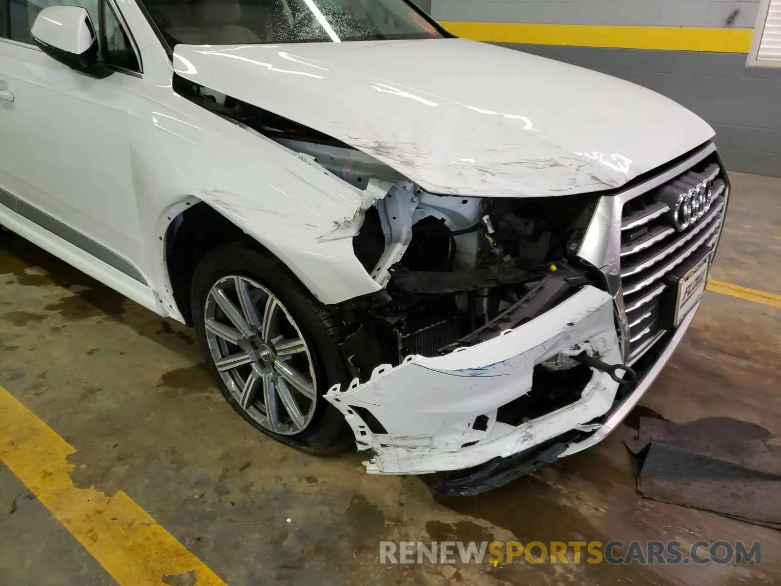 9 Photograph of a damaged car WA1AAAF78KD045267 AUDI Q7 2019