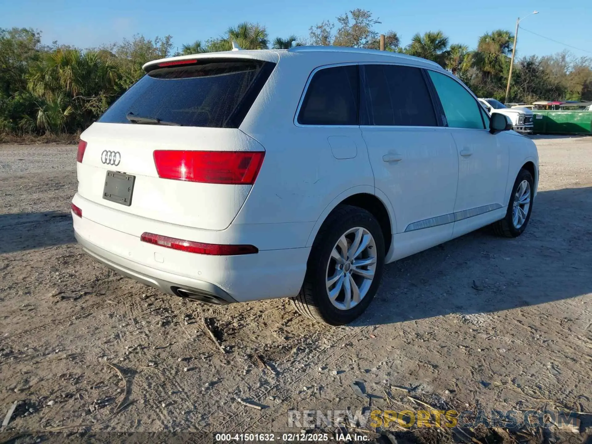 4 Photograph of a damaged car WA1AAAF79KD013721 AUDI Q7 2019