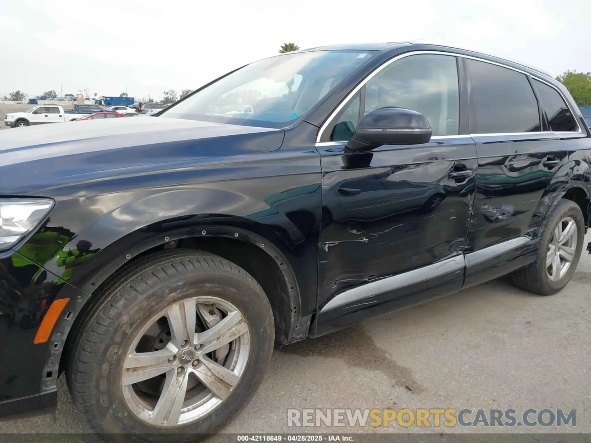 17 Photograph of a damaged car WA1AHAF73KD022295 AUDI Q7 2019