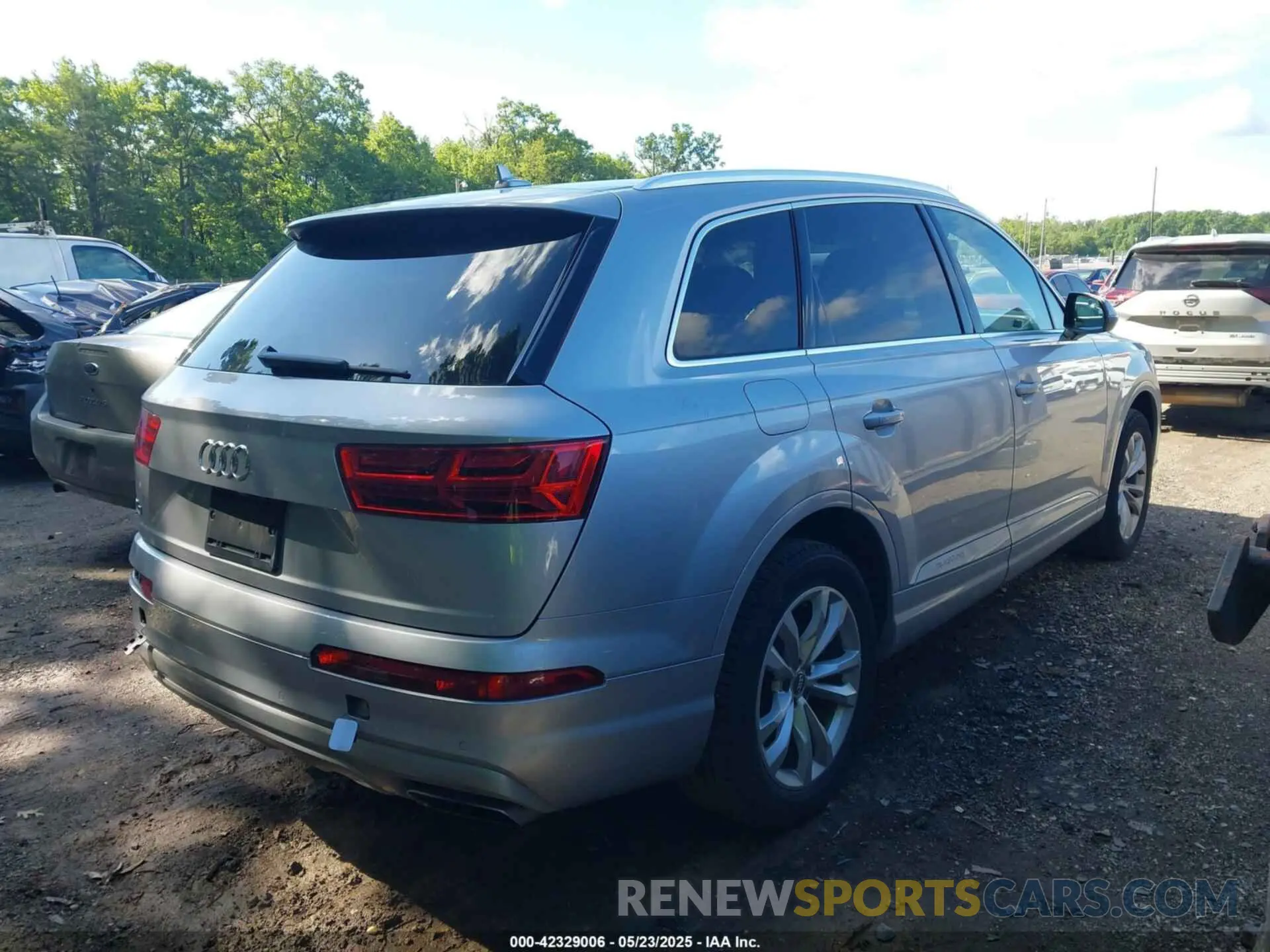4 Photograph of a damaged car WA1AHAF74KD023911 AUDI Q7 2019
