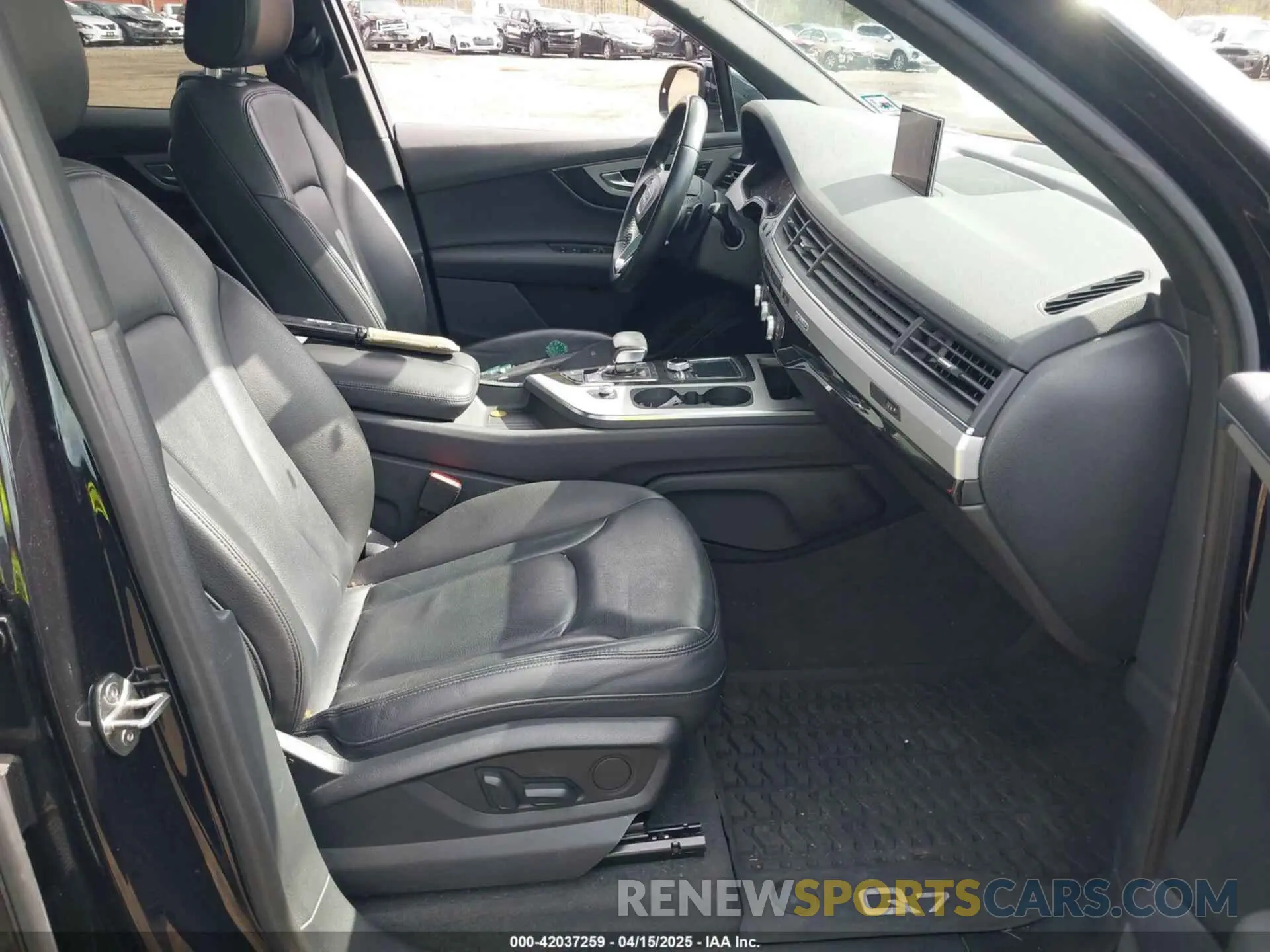 5 Фотография поврежденного автомобиля WA1AHAF74KD034469 AUDI Q7 2019