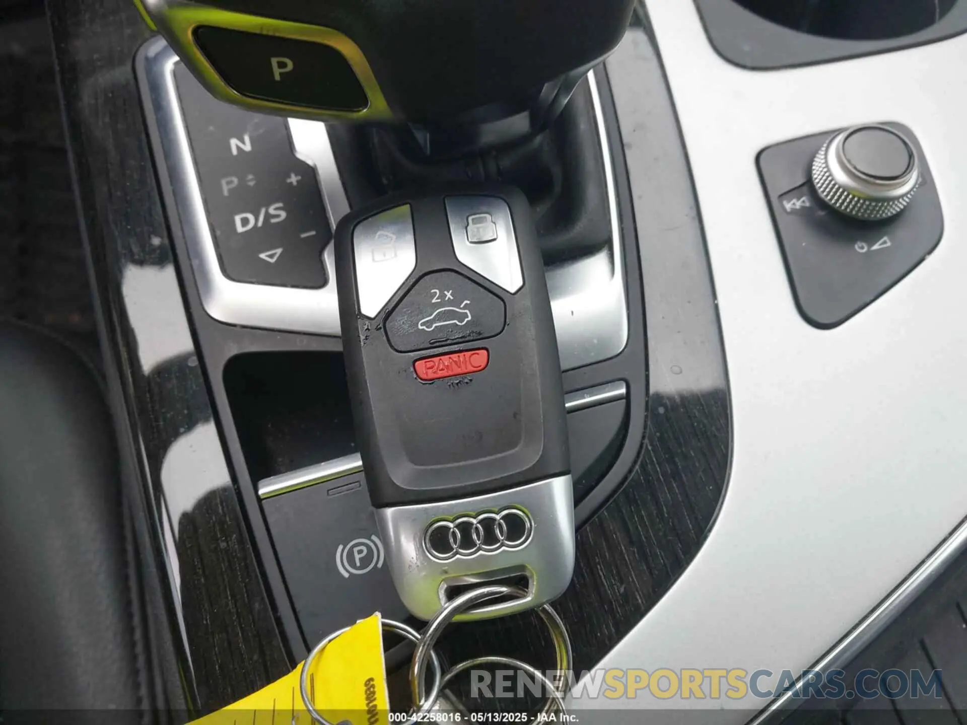 11 Фотография поврежденного автомобиля WA1AHAF75KD030236 AUDI Q7 2019