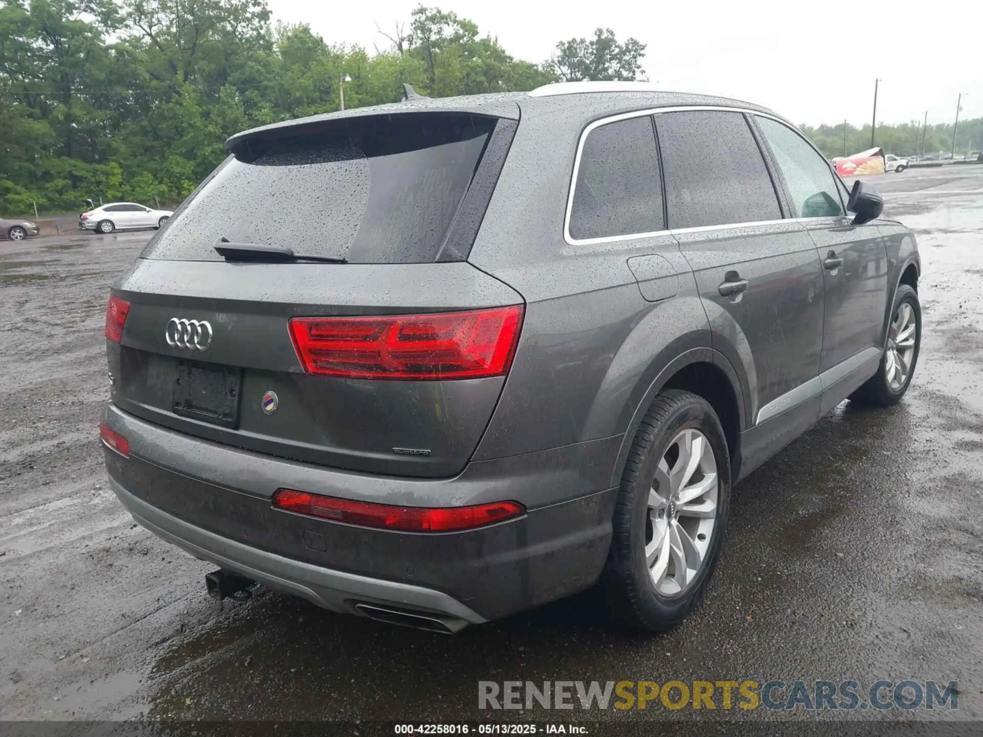 4 Фотография поврежденного автомобиля WA1AHAF75KD030236 AUDI Q7 2019