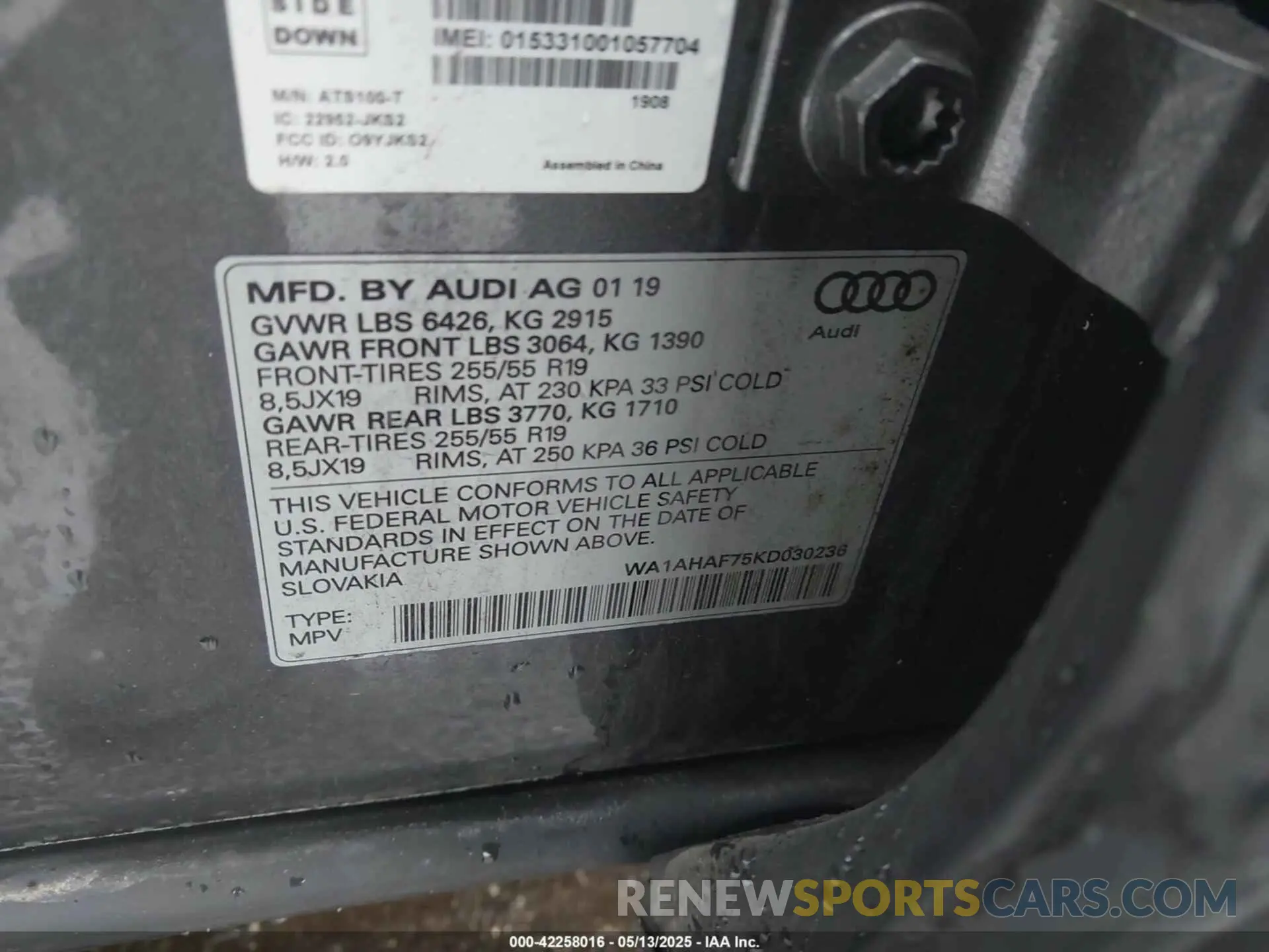9 Фотография поврежденного автомобиля WA1AHAF75KD030236 AUDI Q7 2019