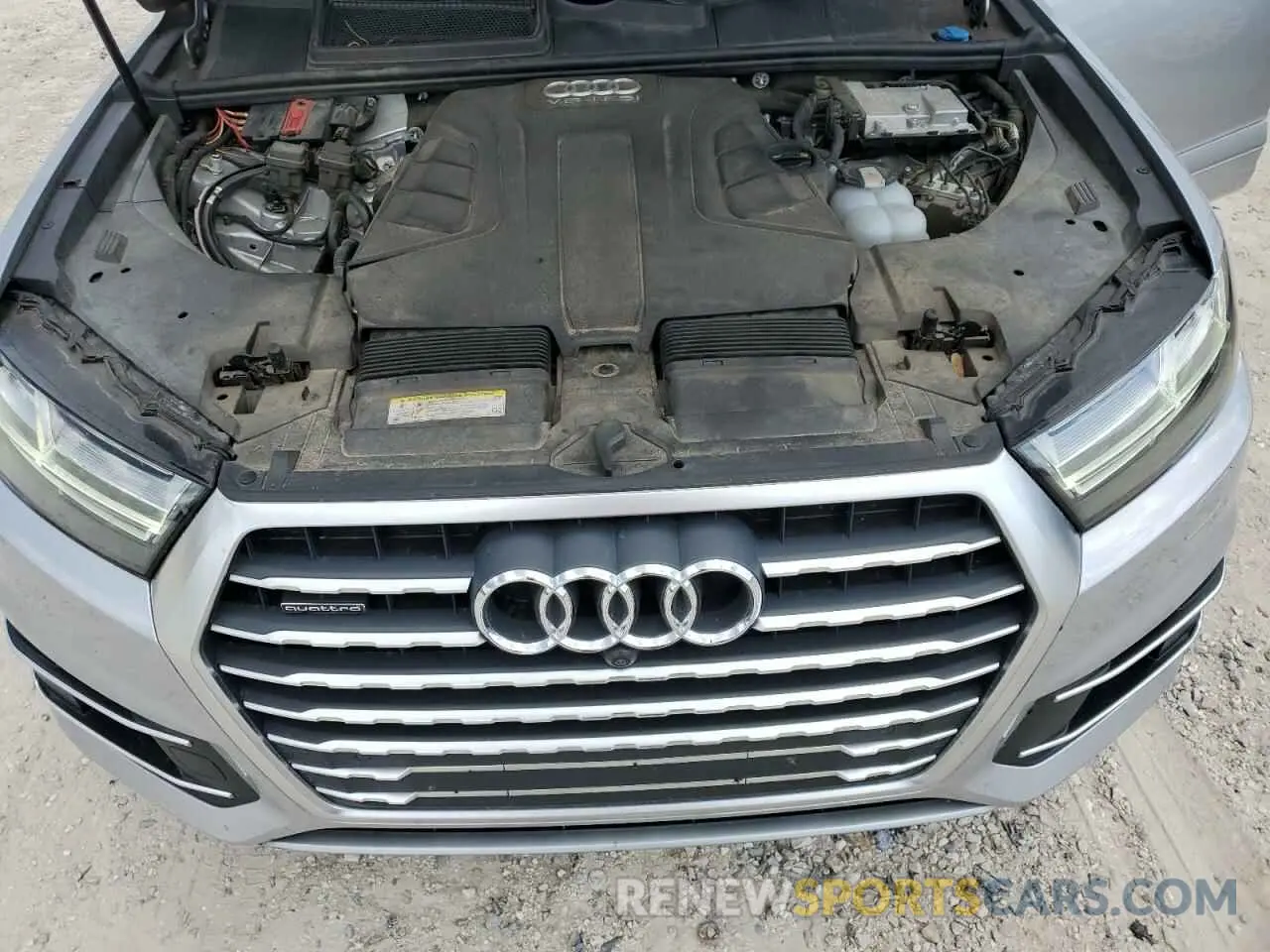 12 Фотография поврежденного автомобиля WA1LAAF70KD001563 AUDI Q7 2019