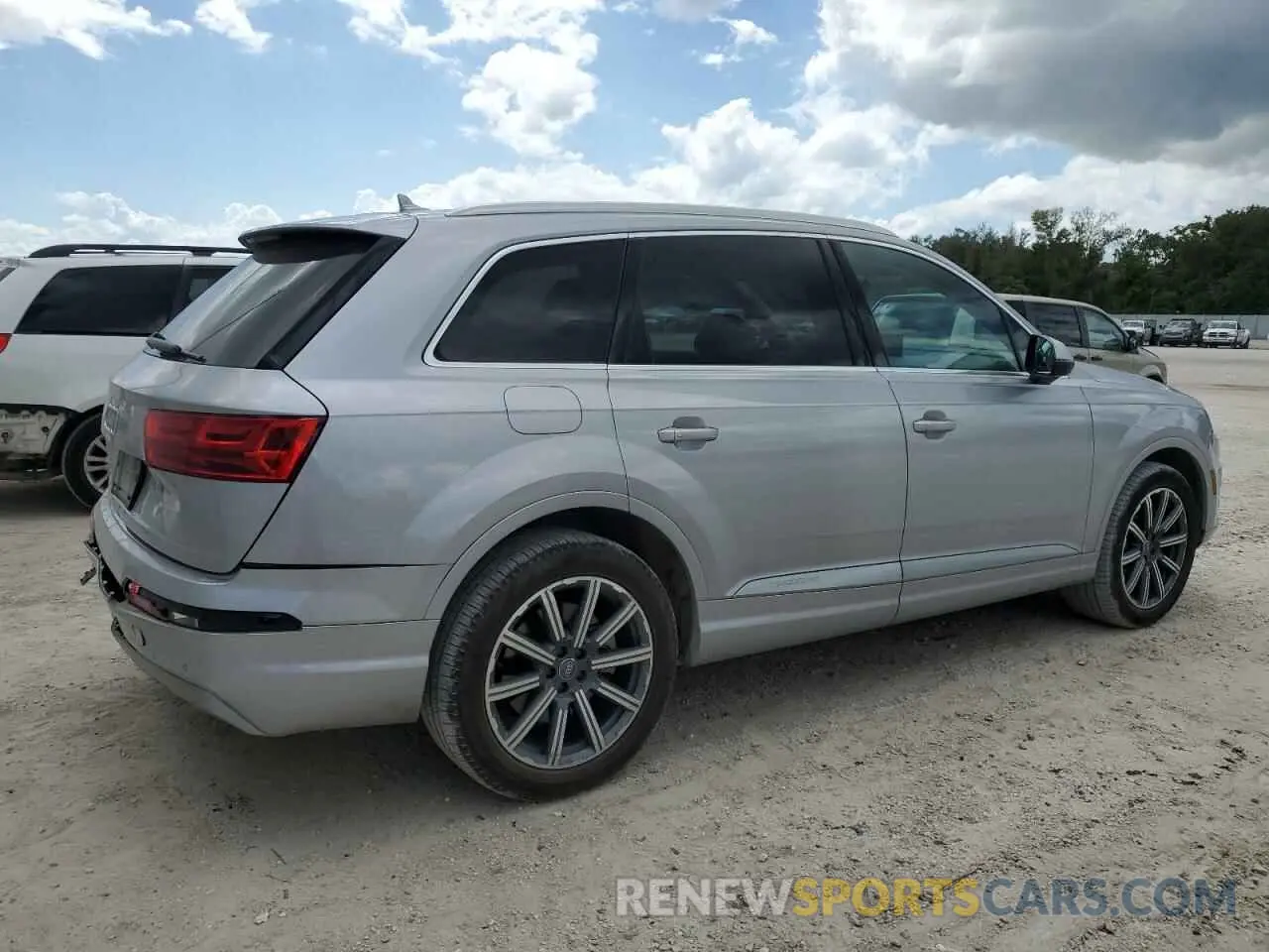 3 Фотография поврежденного автомобиля WA1LAAF70KD001563 AUDI Q7 2019