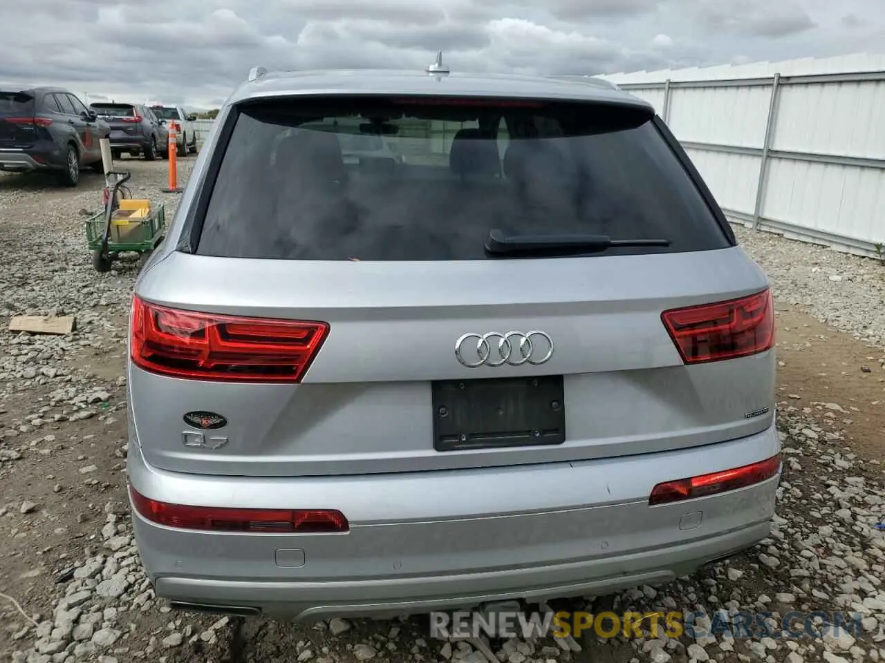 6 Photograph of a damaged car WA1LAAF70KD029783 AUDI Q7 2019