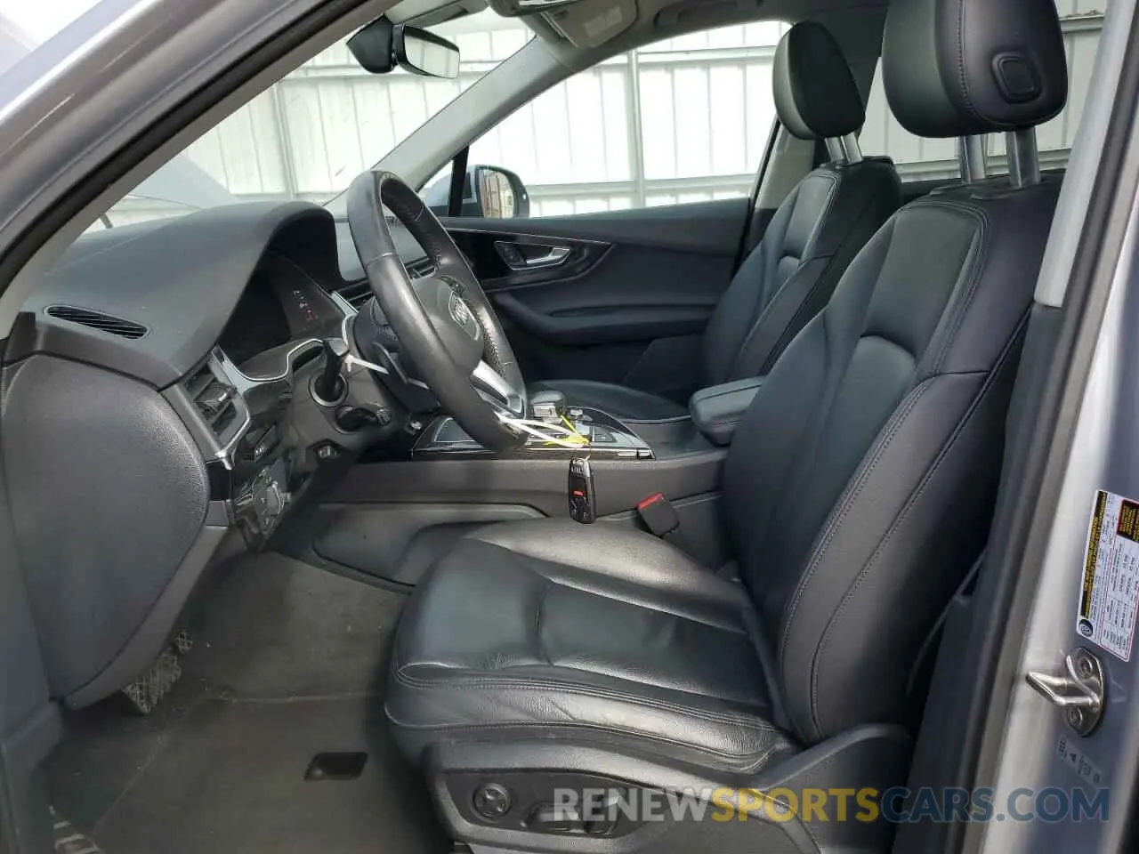 7 Photograph of a damaged car WA1LAAF70KD029783 AUDI Q7 2019