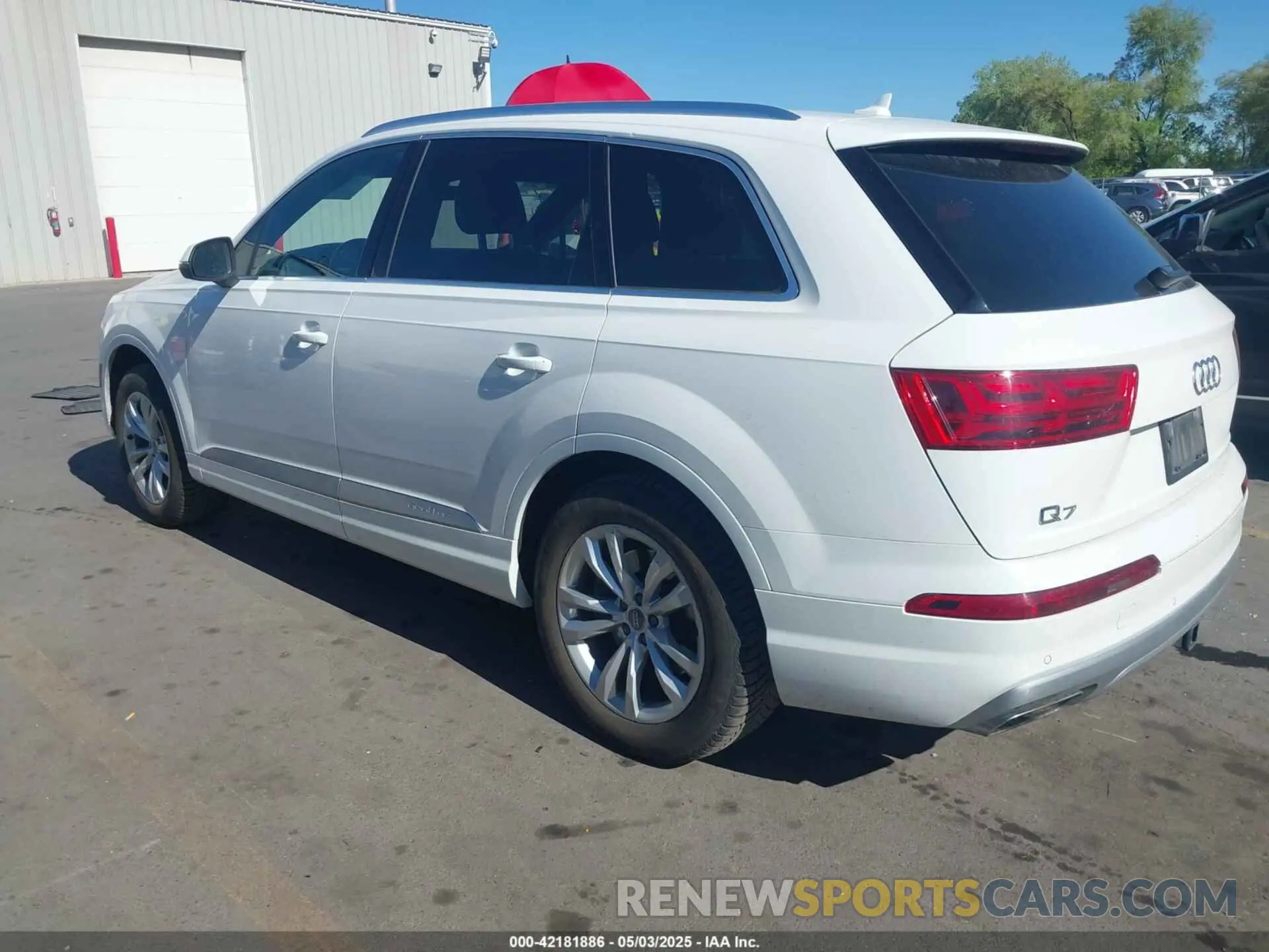 3 Photograph of a damaged car WA1LAAF72KD034421 AUDI Q7 2019