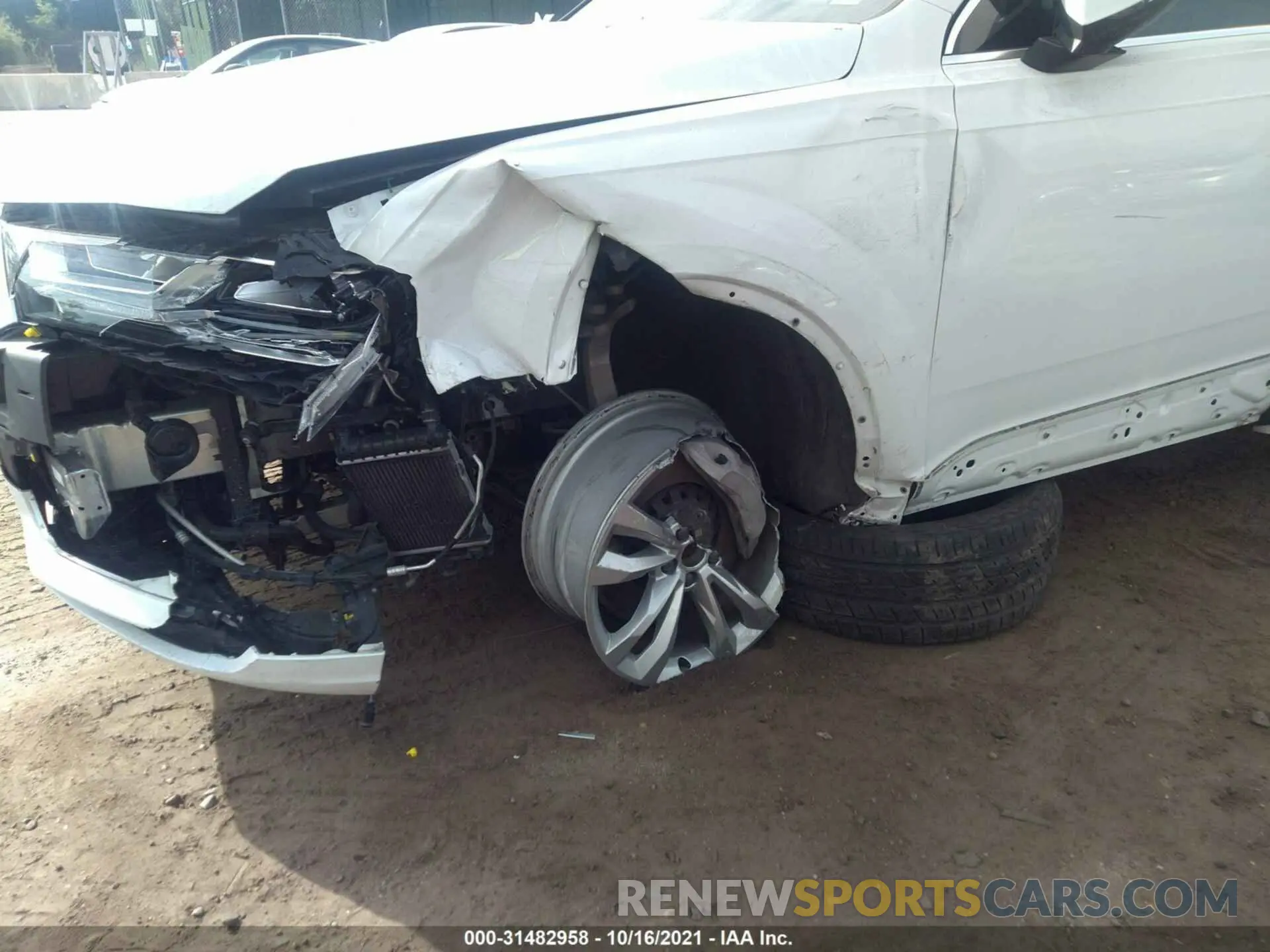 6 Photograph of a damaged car WA1LAAF72KD044527 AUDI Q7 2019