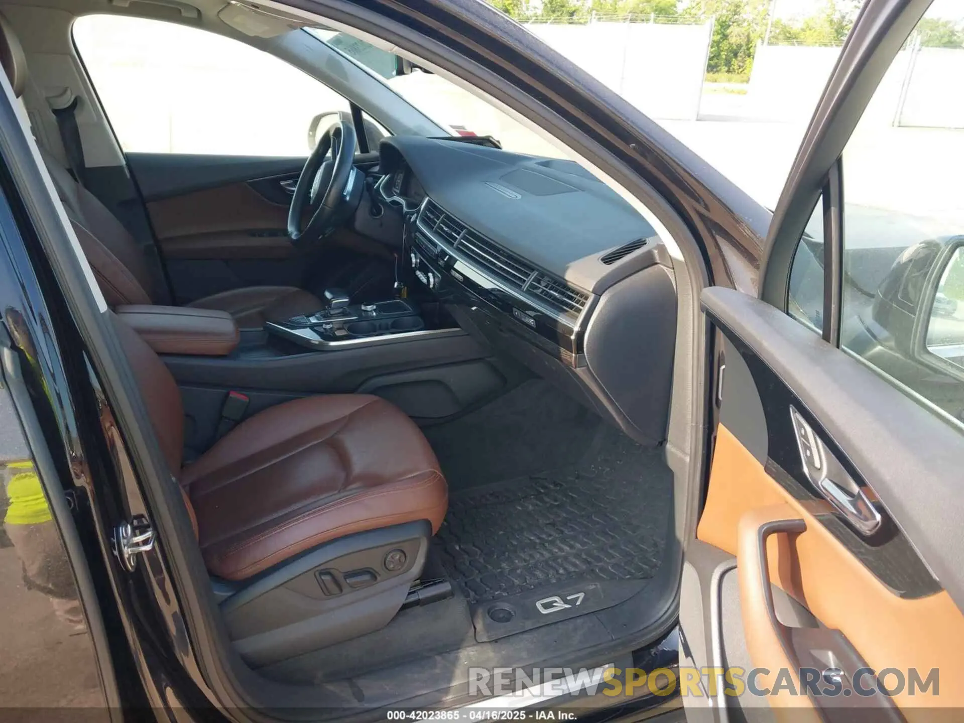 5 Фотография поврежденного автомобиля WA1LAAF72KD046925 AUDI Q7 2019