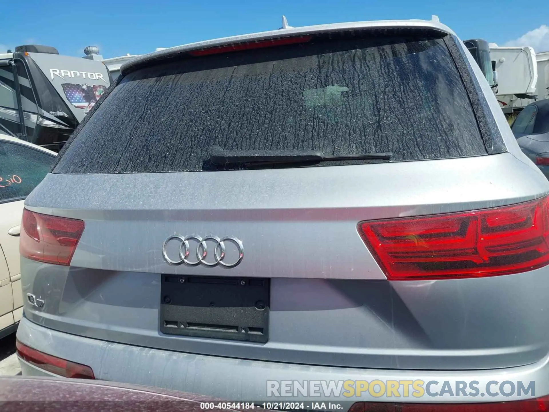 16 Photograph of a damaged car WA1LAAF73KD001105 AUDI Q7 2019